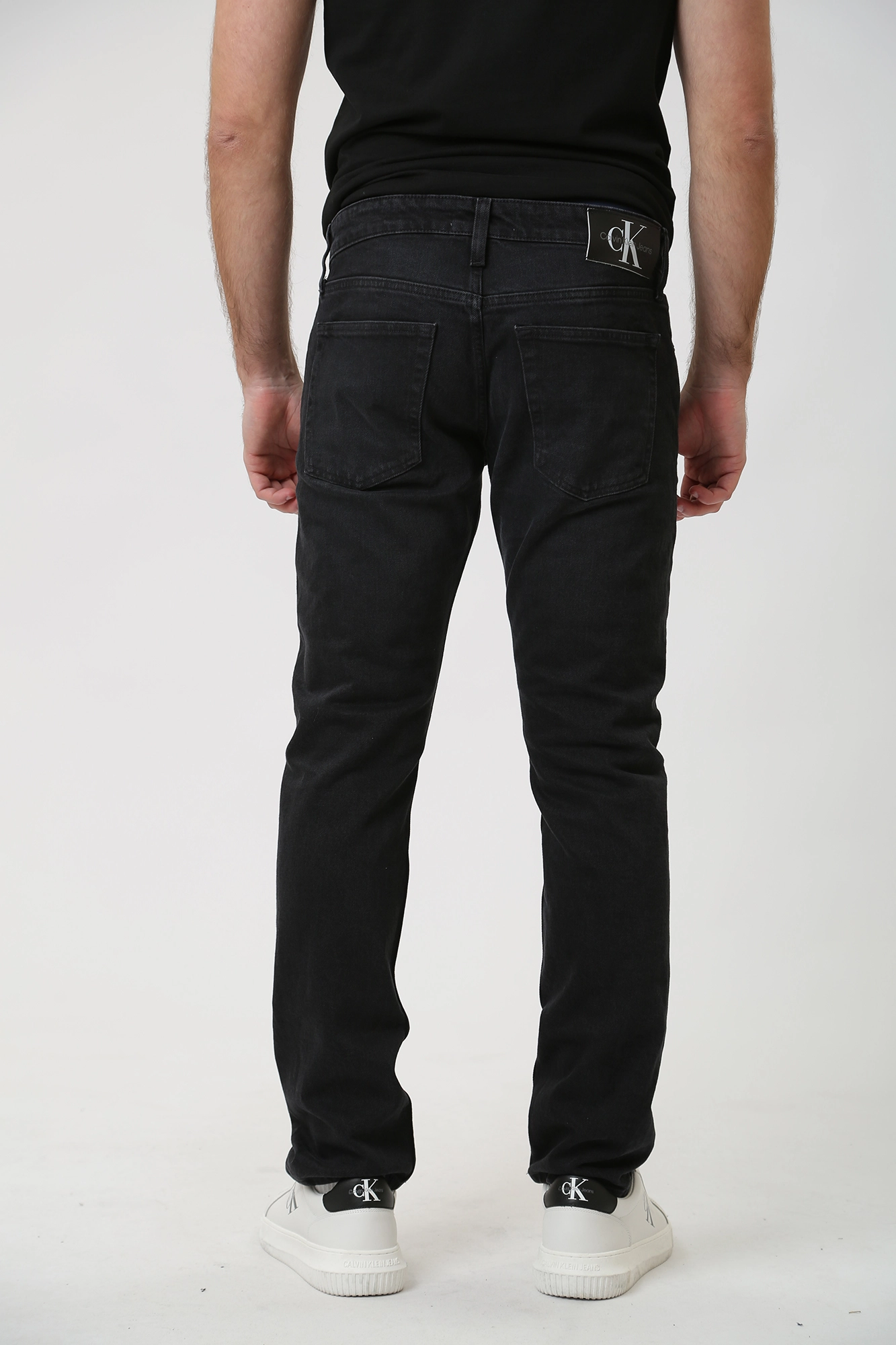 SLIM Calvin Klein Jeans J30J324192 1BY Med Online.ru