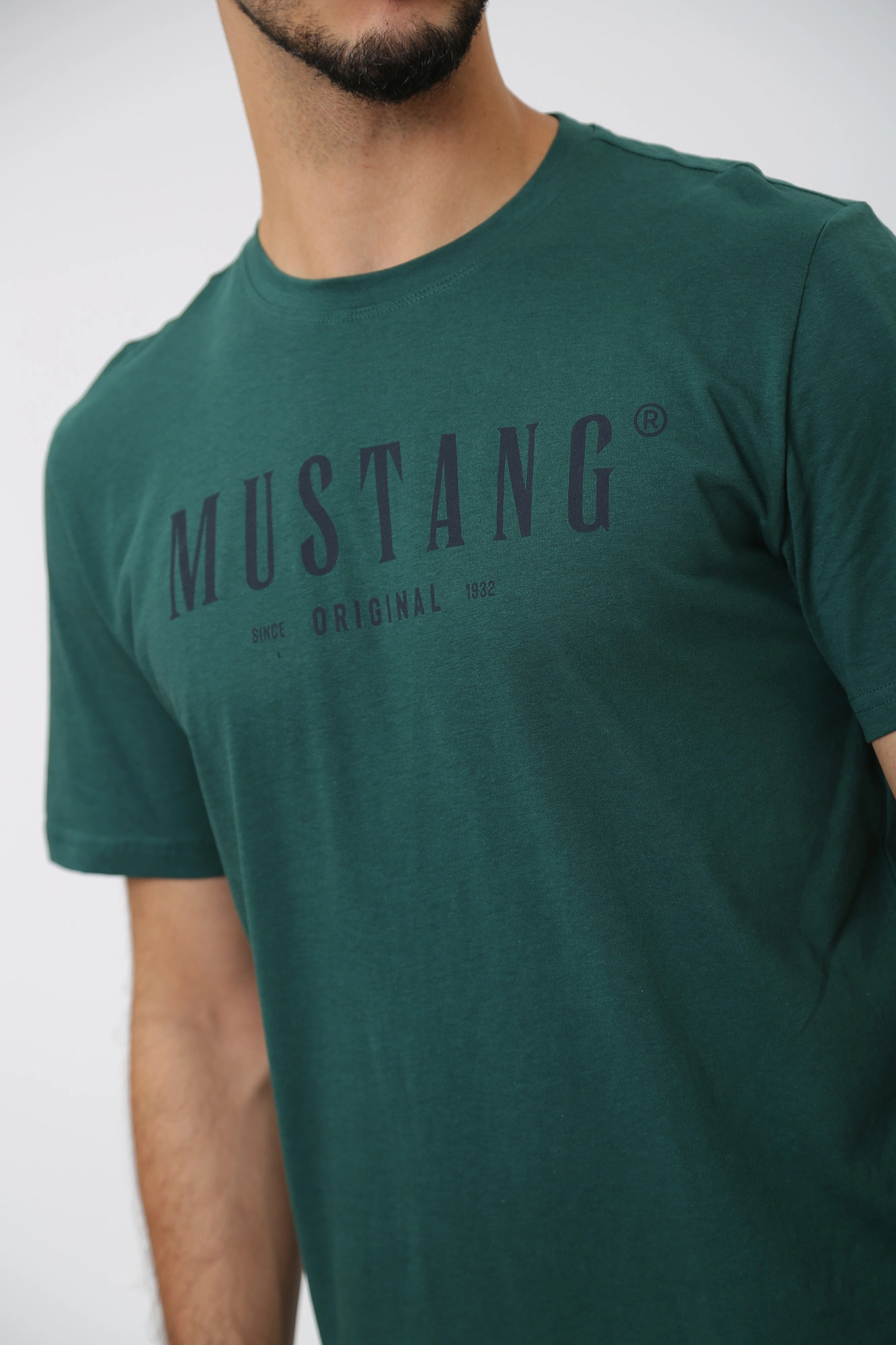 1014445 Футболка Mustang Зеленый