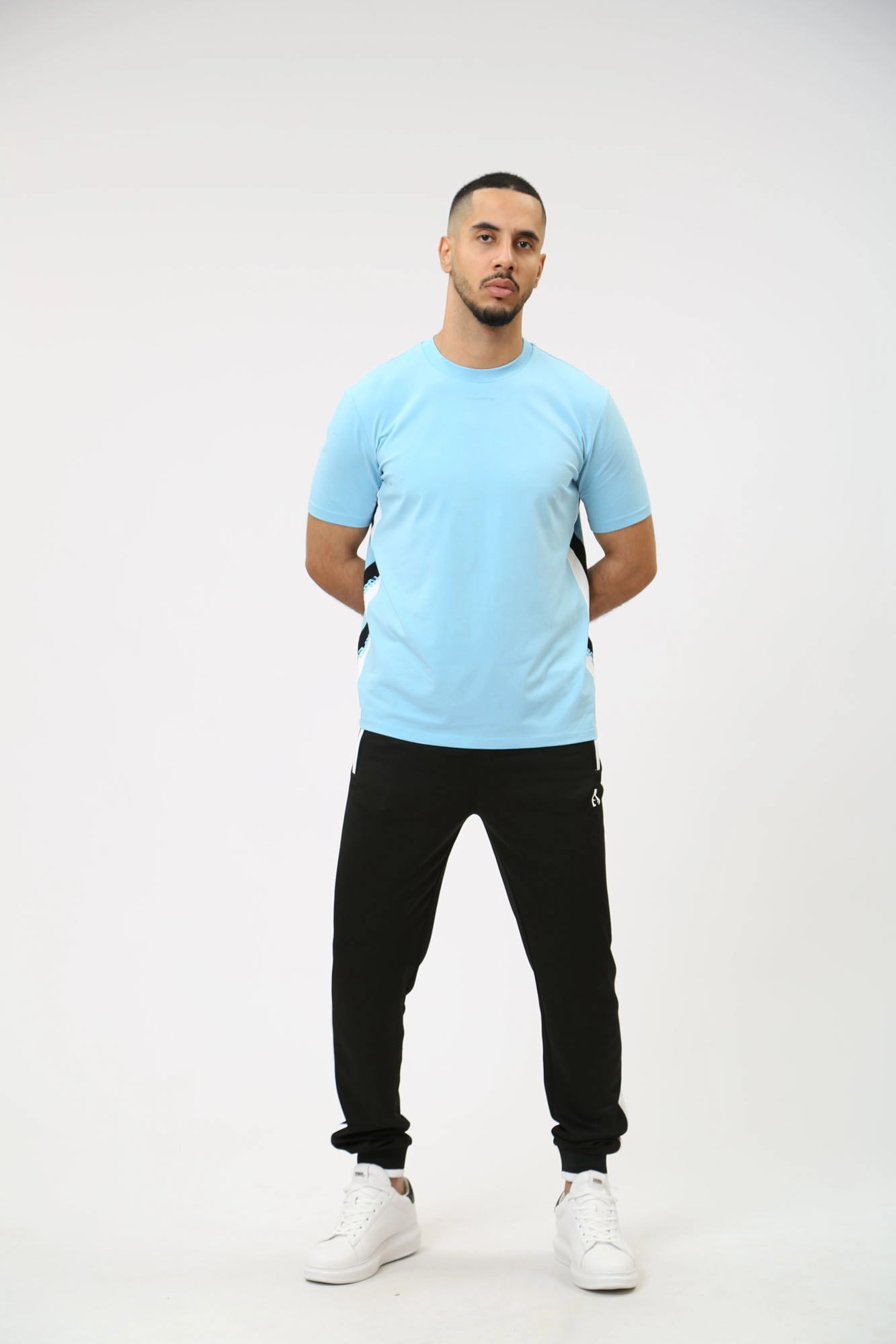 542221_755028 Футболка Karl Lagerfeld Голубой