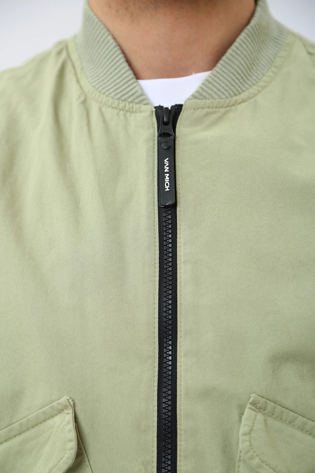 VM-231-46-006 Бомбер Van Mich Зеленый