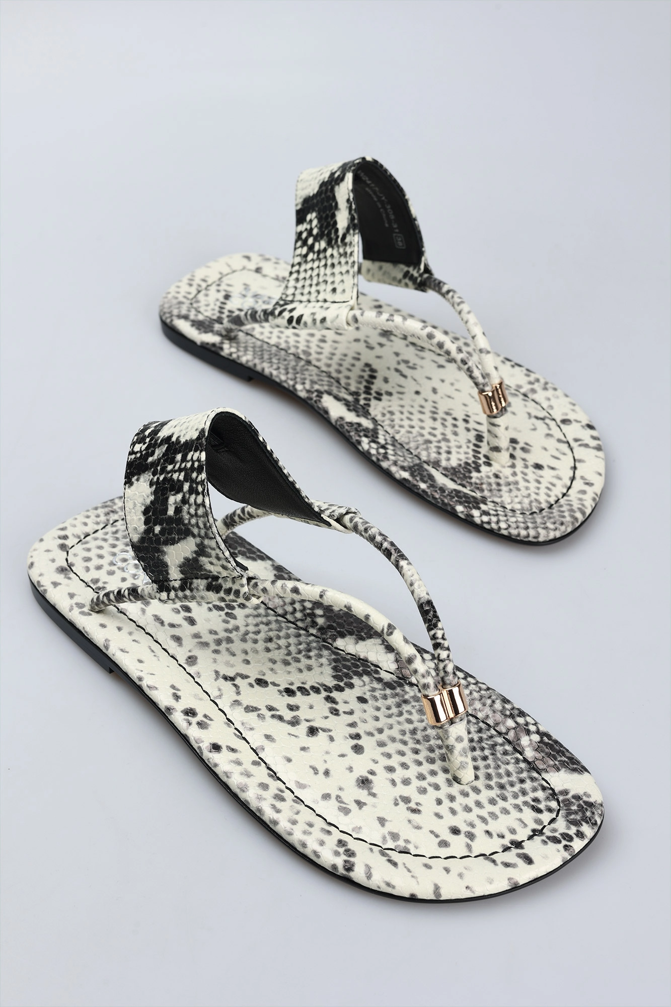 W2417-JY-305 Сандалии Marc Cony Черный