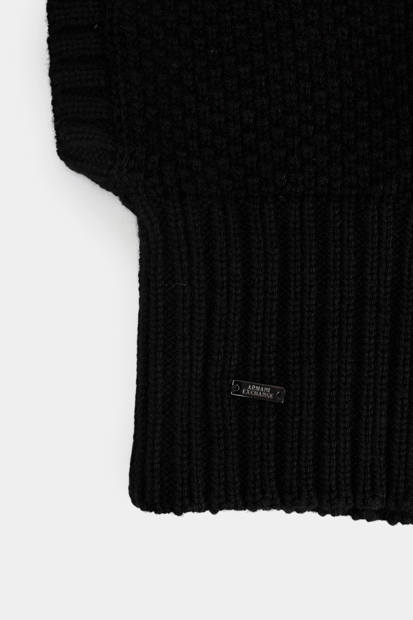 XW001501_AF16604 Шапка Armani Exchange Черный