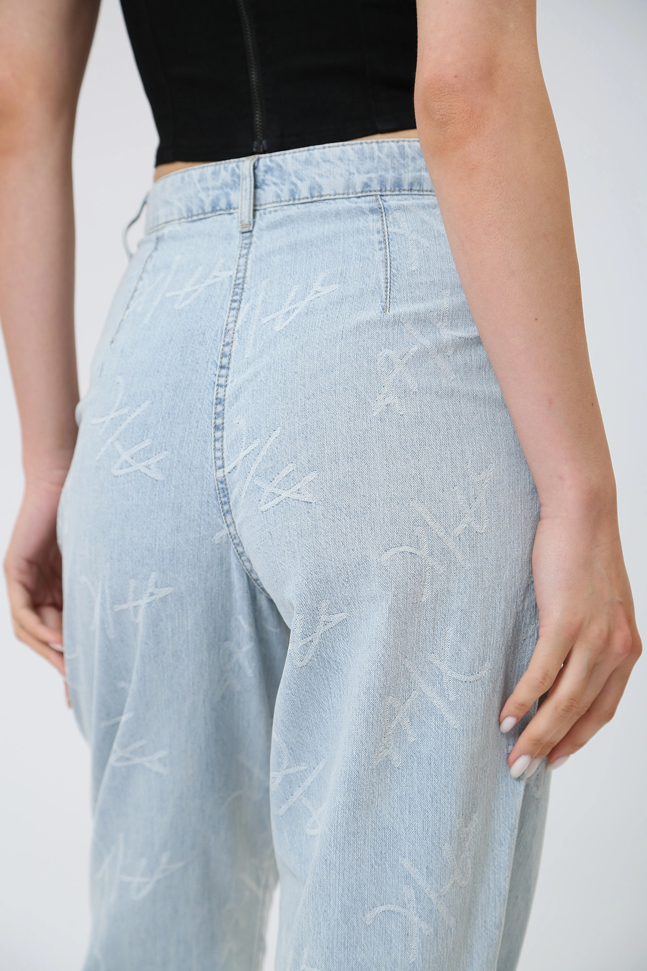 3RYP62_Y1NZZ брюки джинсовые armani exchange 