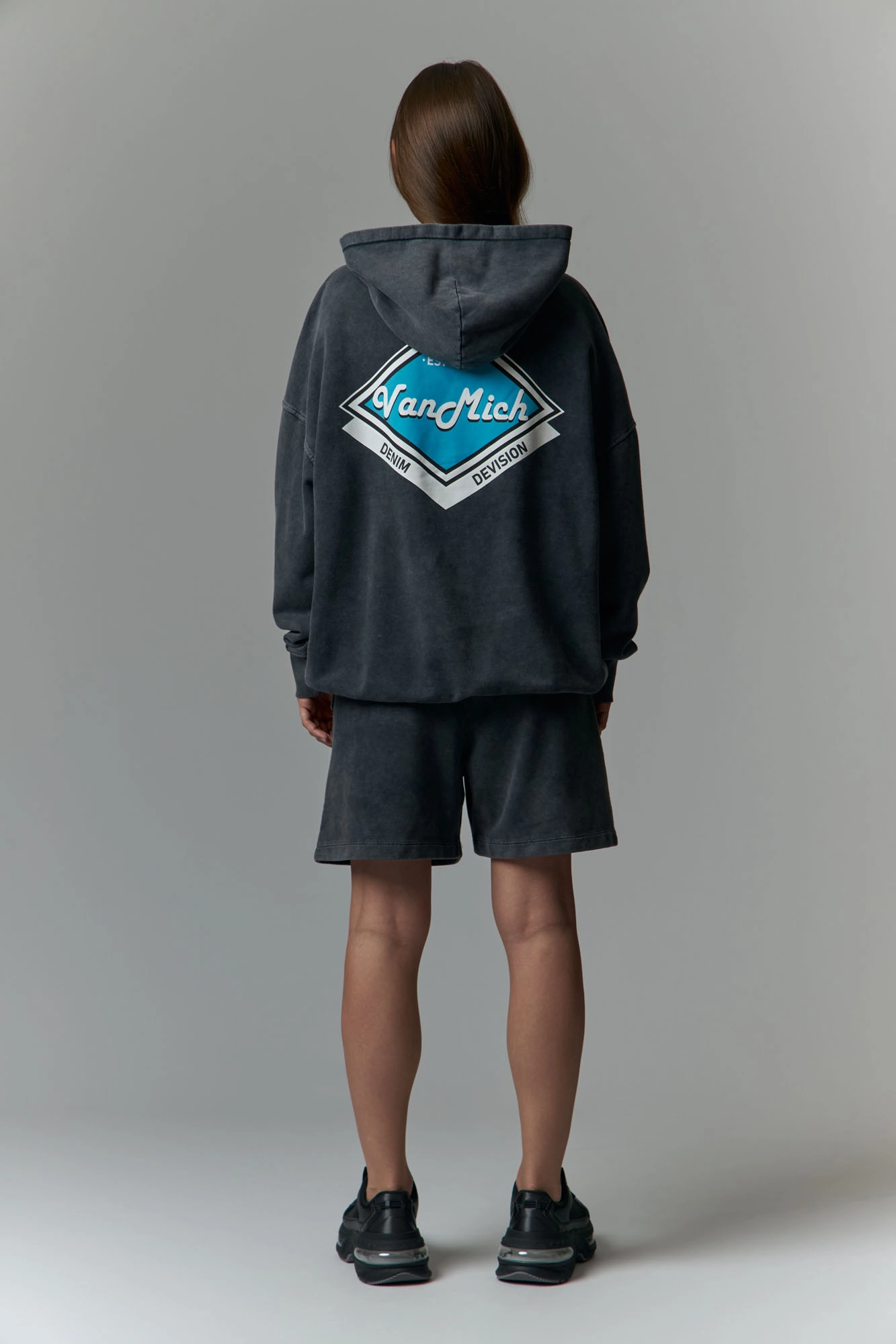 VW-FAT-20-410 худи van mich 