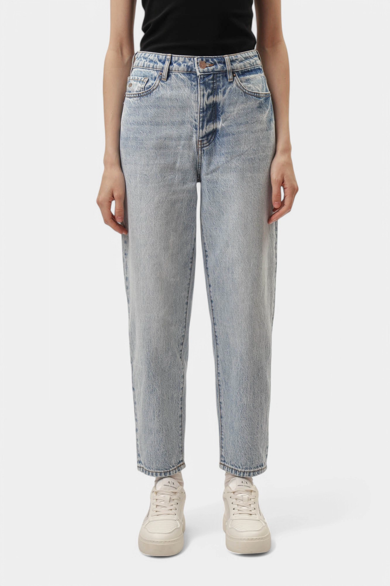 XW000128_AF12860 брюки джинсовые armani exchange 