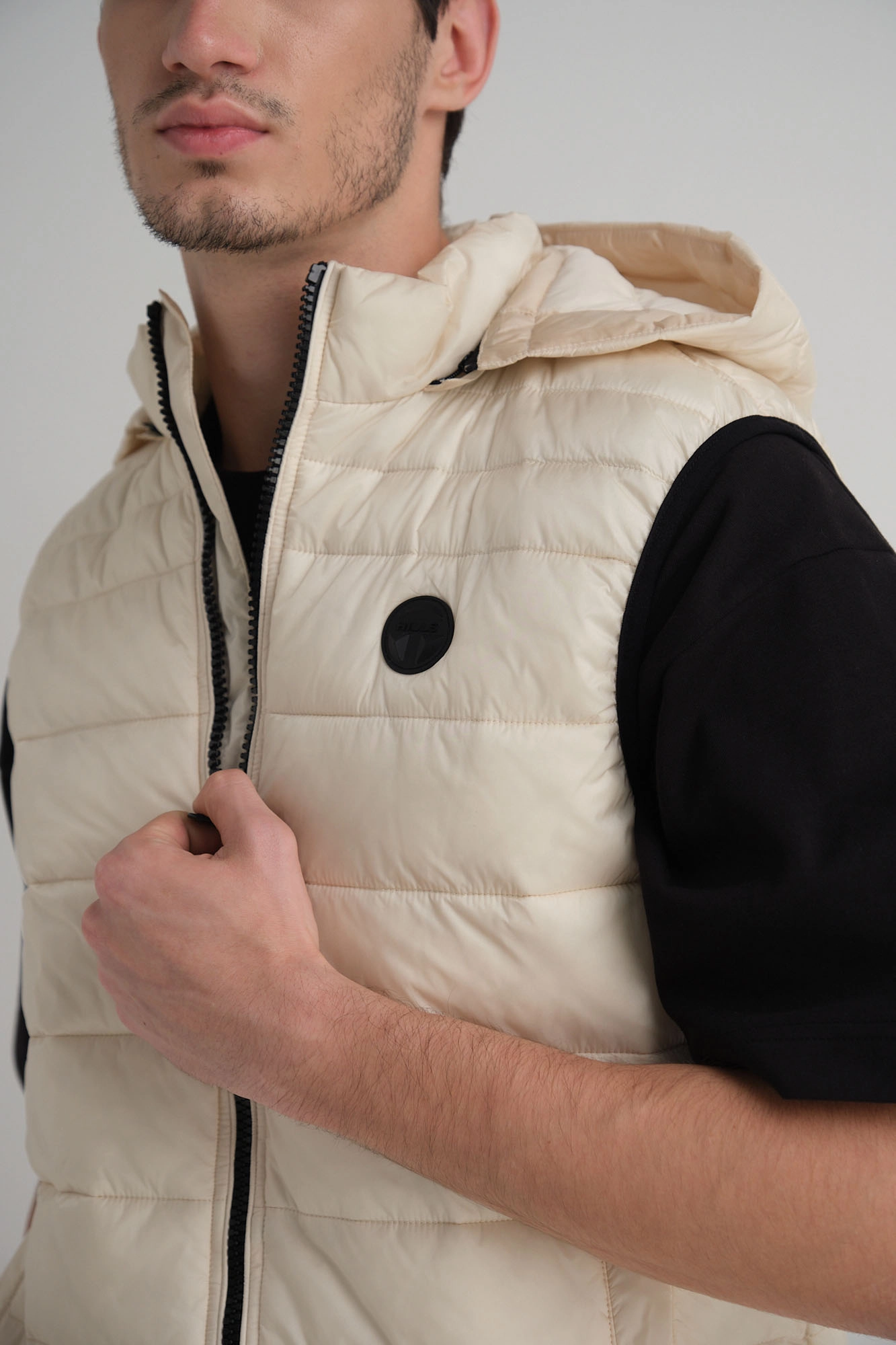 M-242-KT-34-5001 Жилет The Hills Бежевый