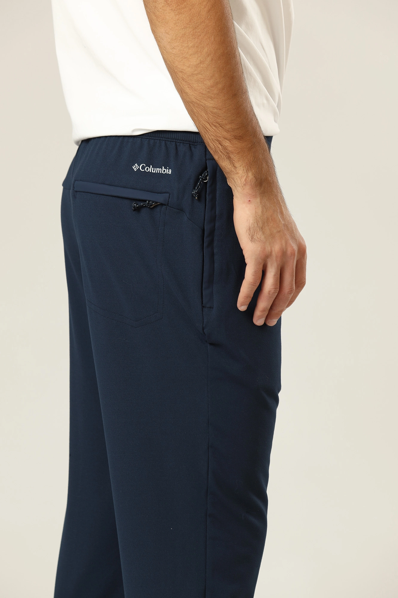 Columbia jogging pants deals