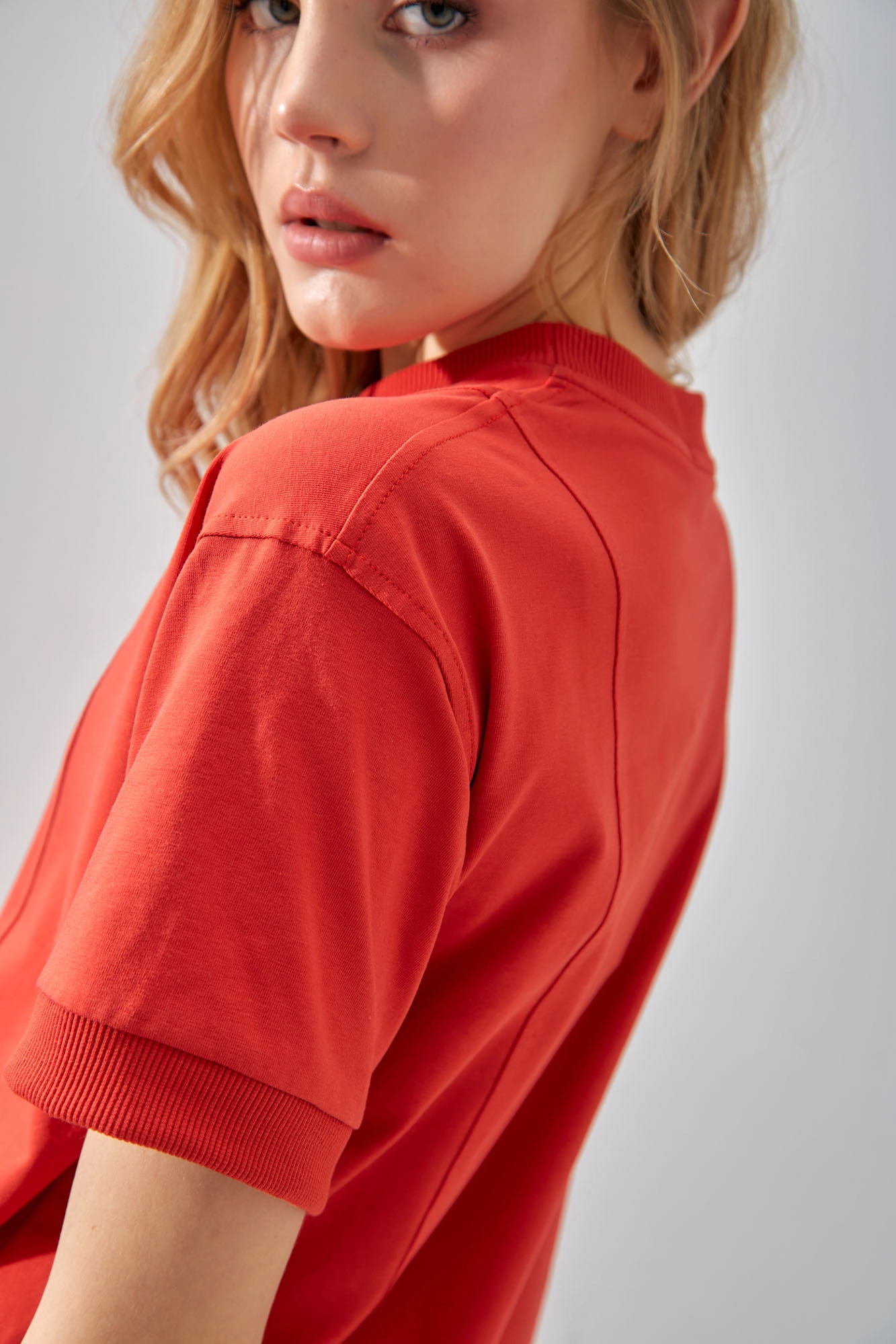 W-241-P-22-0064 футболка the hills 