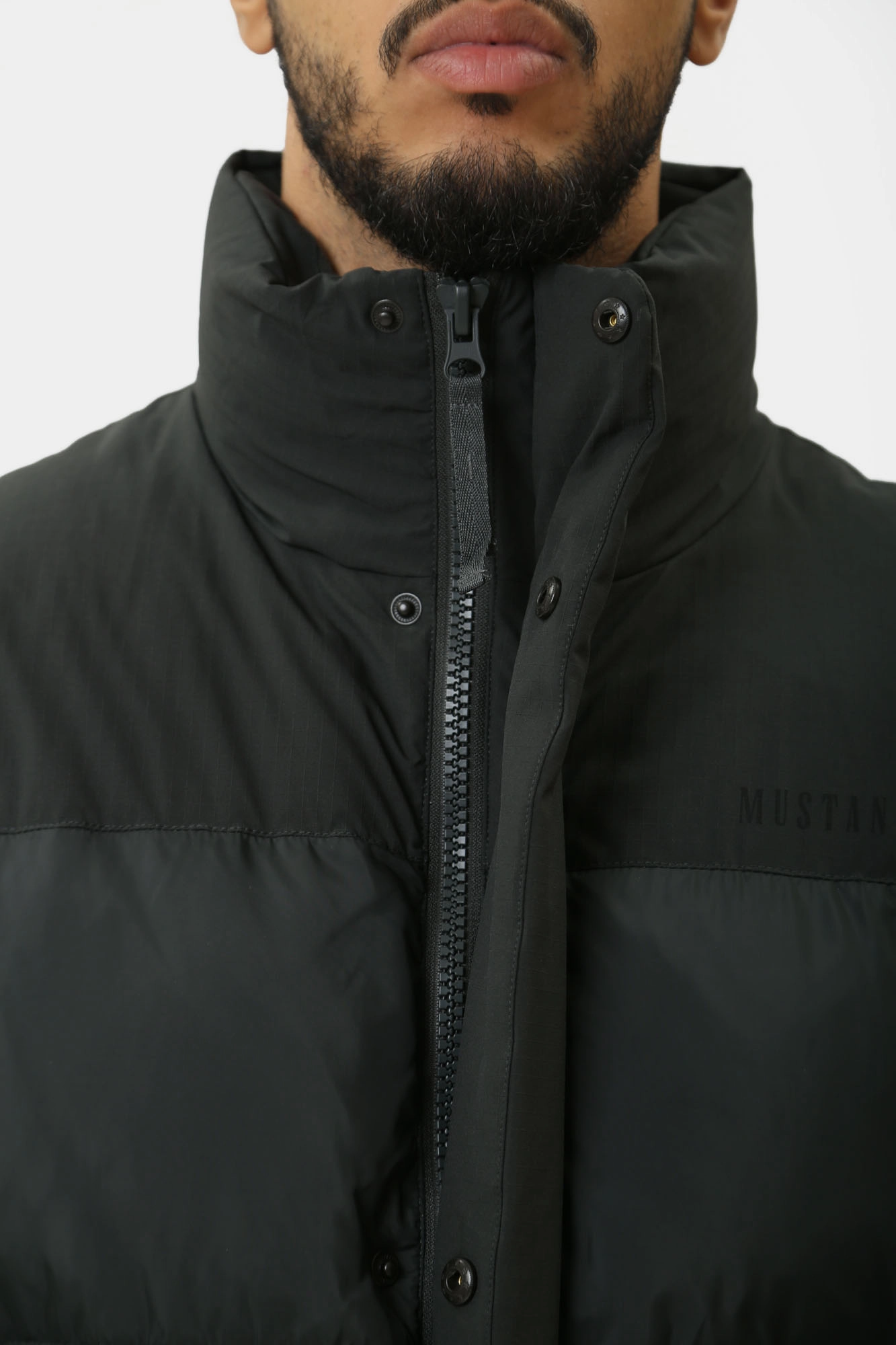 1015607 Куртка утепленная Mustang Черный