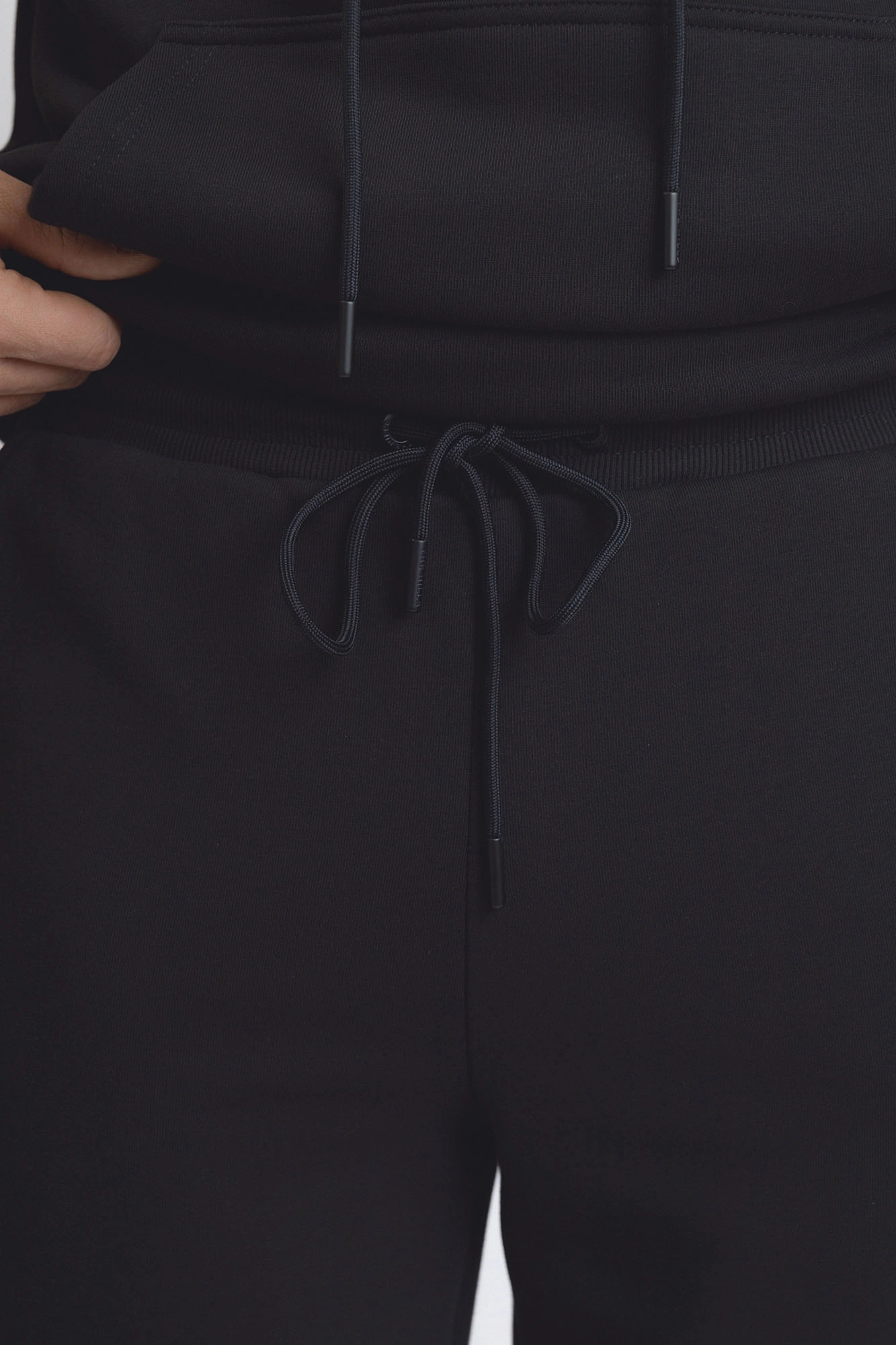 M-252-P-20-0603 Брюки спортивные The Hills Черный