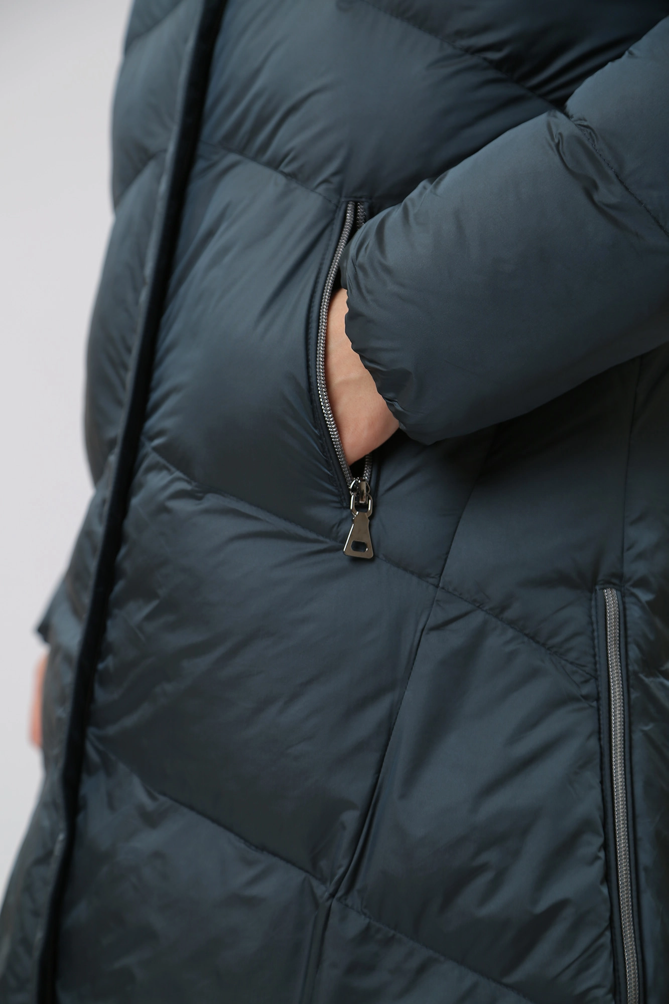 CR1811F23 пальто утеплённое marc cony 