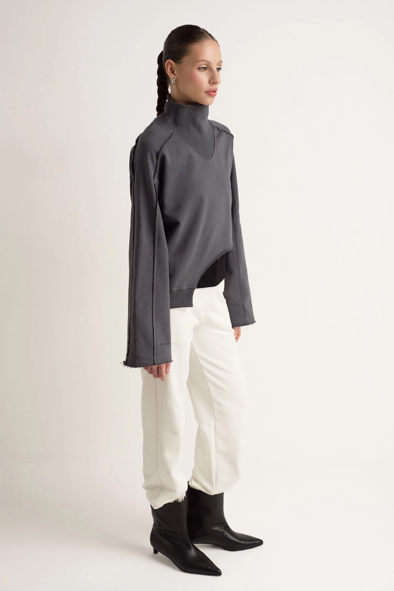 W-242-P-43-0006 свитшот the hills