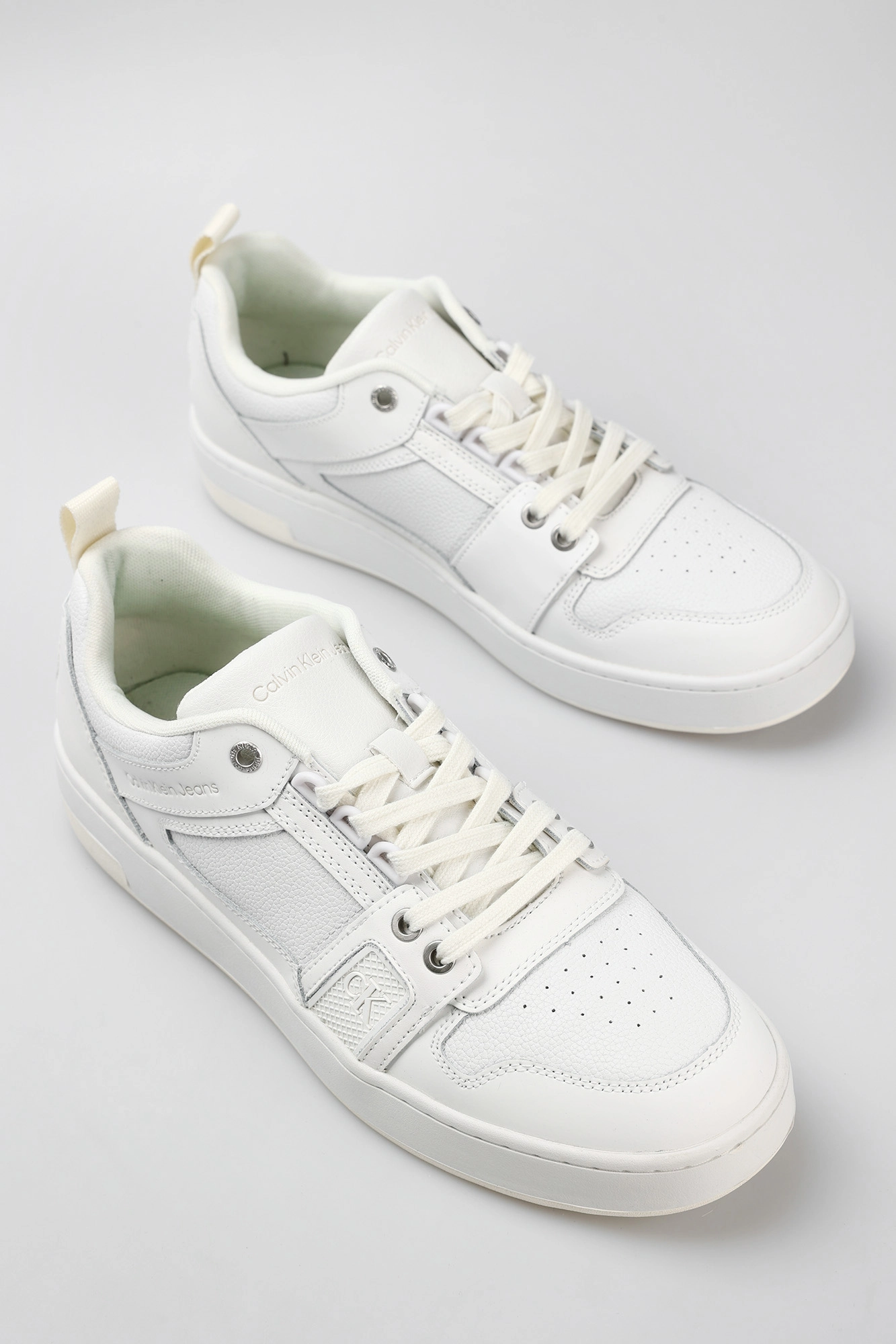 YM0YM00575 Кеды Calvin Klein Jeans Белый