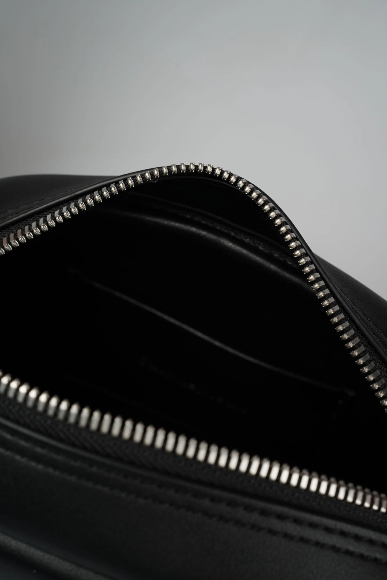 K60K612220 Сумка Calvin Klein Jeans Черный