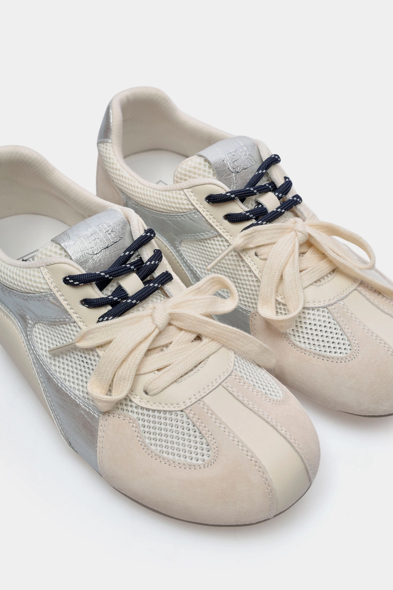 S8-5052-1 Кроссовки Graciana Бежевый