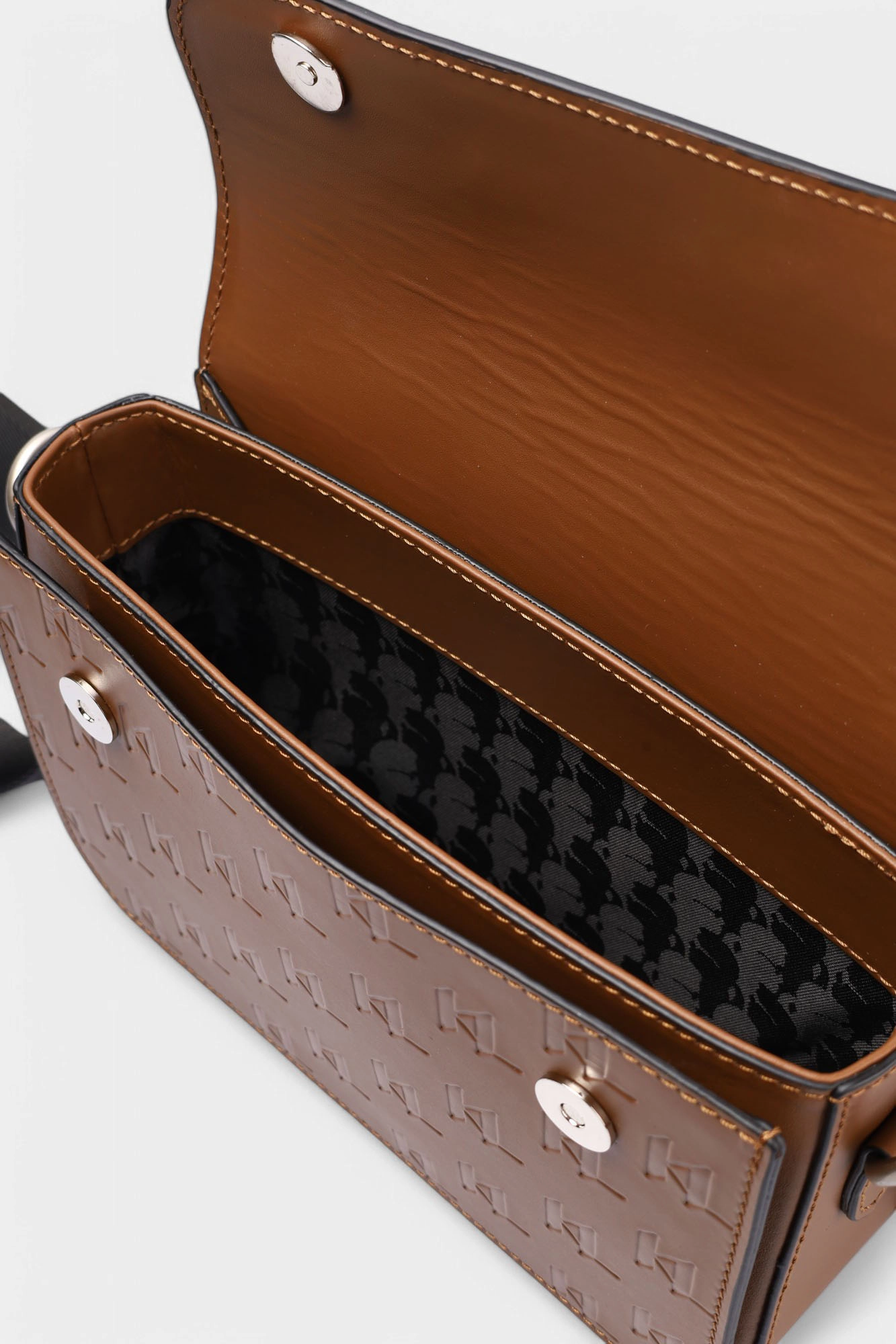 552456_815909 Сумка Karl Lagerfeld Коричневый