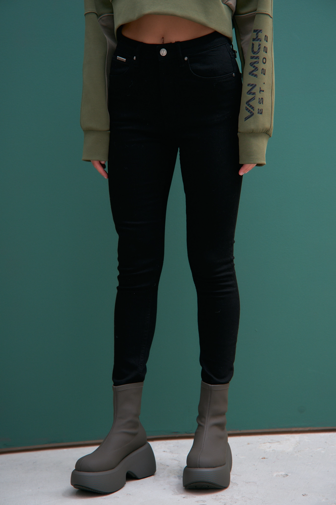 VW-232-33-010 брюки джинсовые van mich