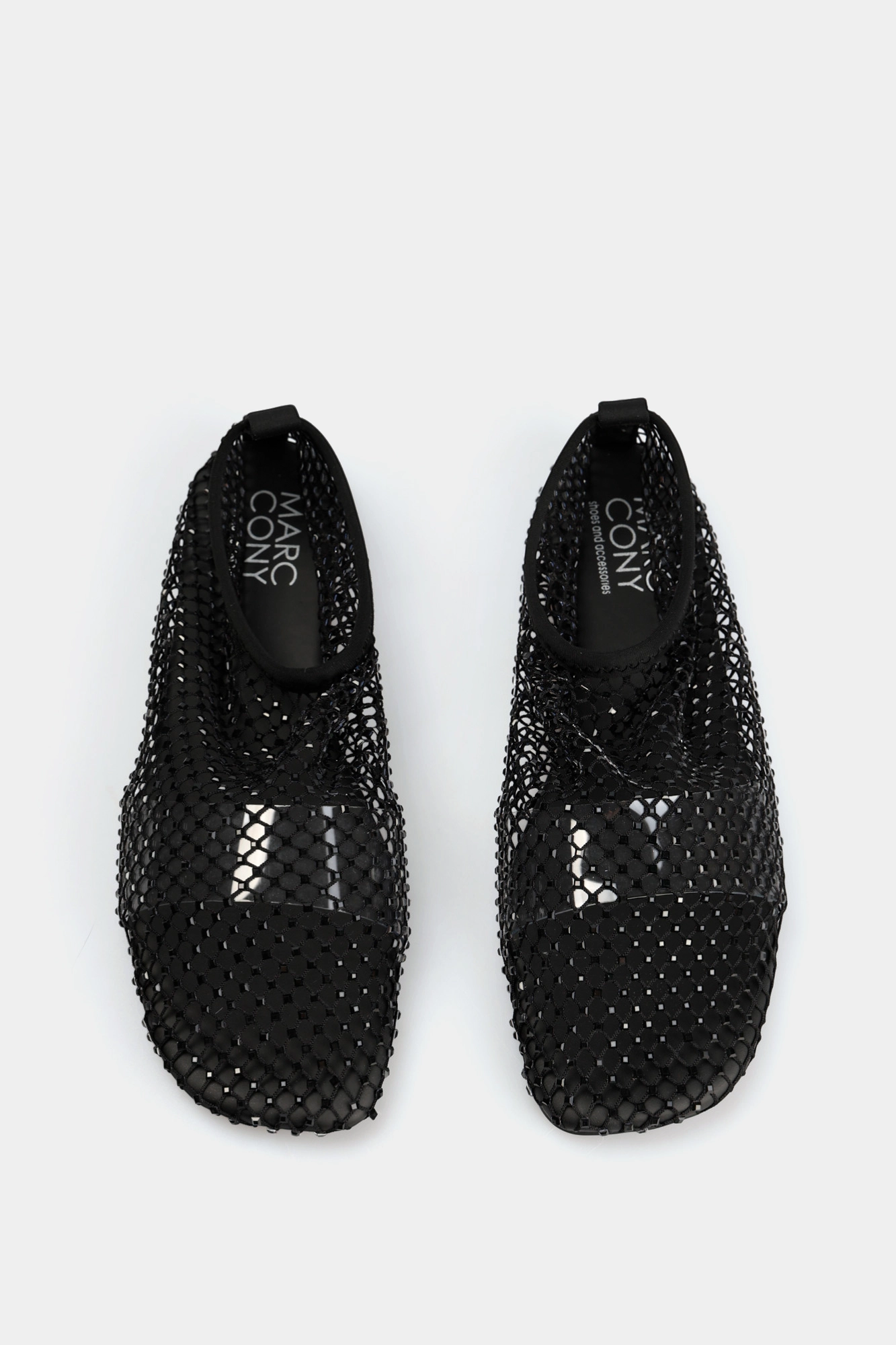 MC23805-WB Туфли закрытые Marc Cony Черный