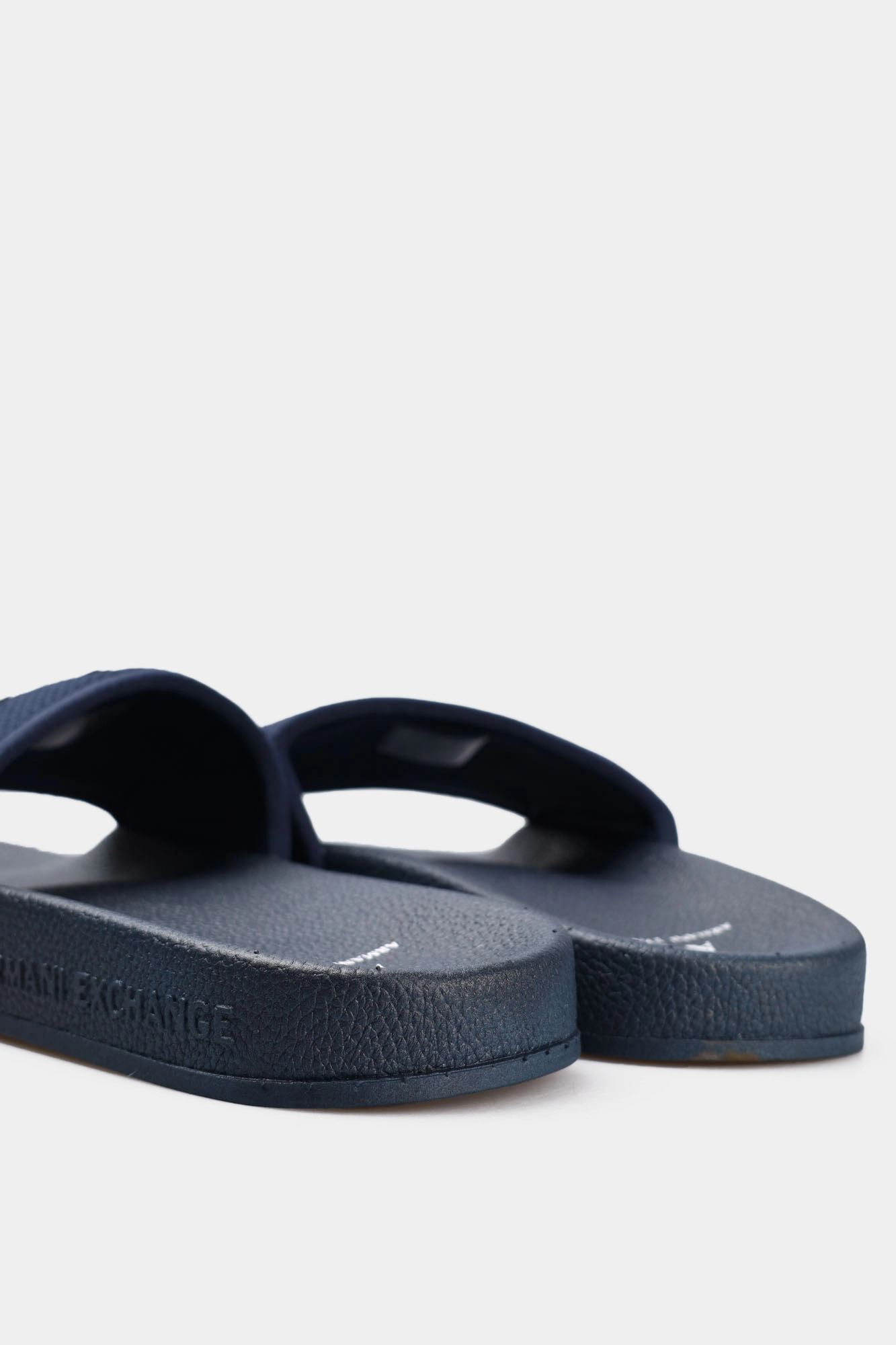 XUP001 Шлепанцы Armani Exchange Синий