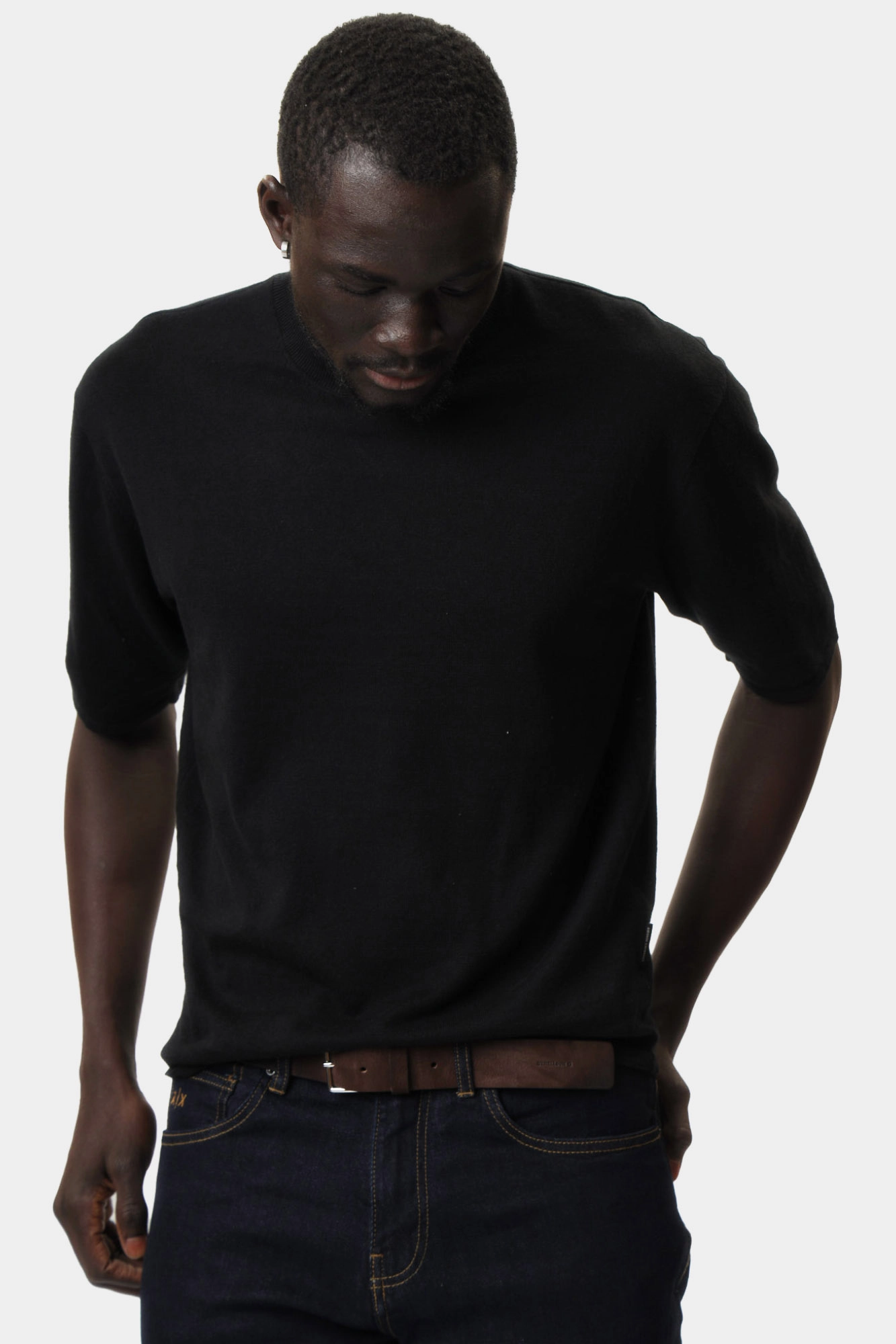 XM000710_AF12935 Футболка льняная Armani Exchange Черный