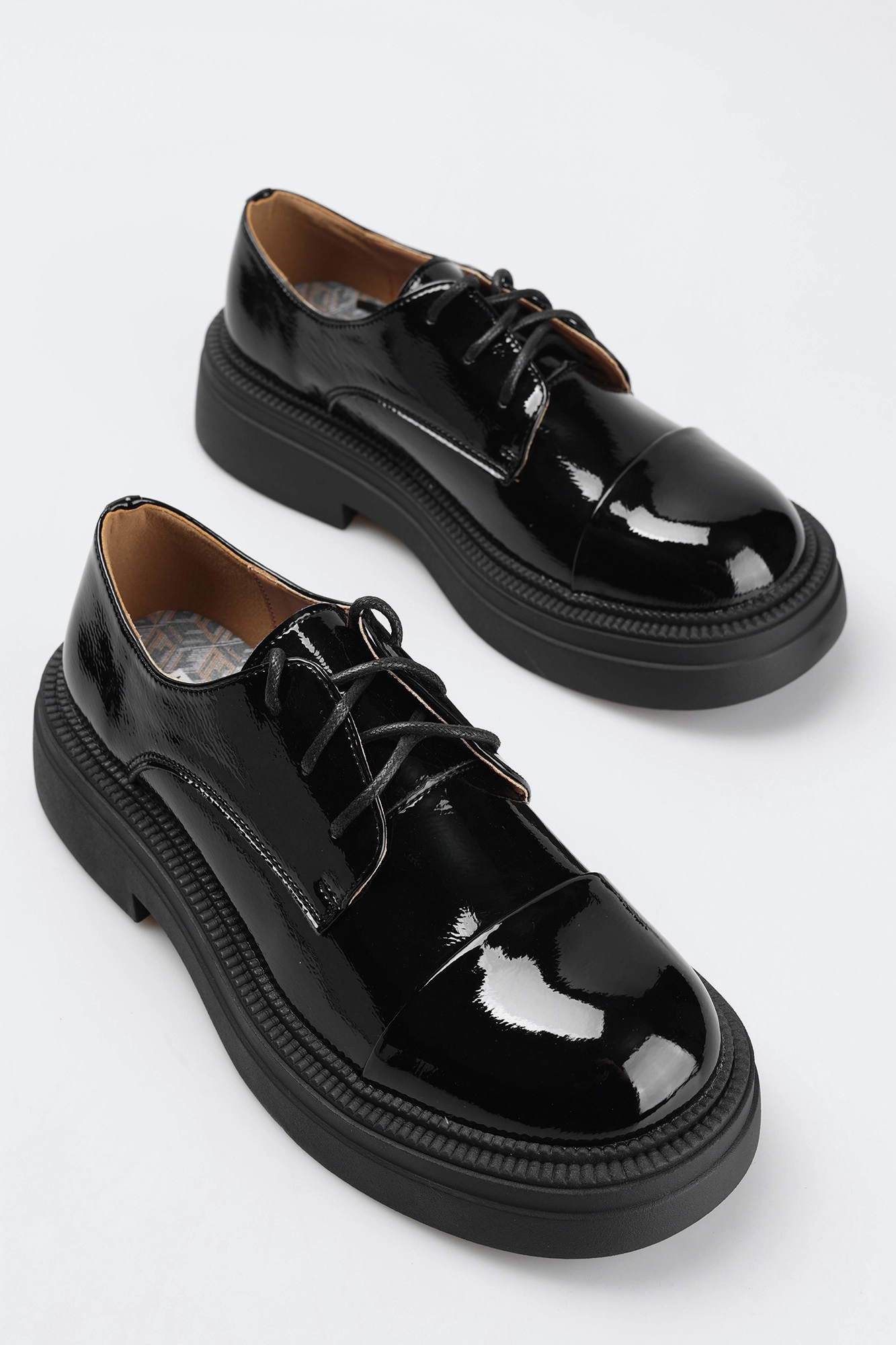 MC15842 Туфли Marc Cony Черный