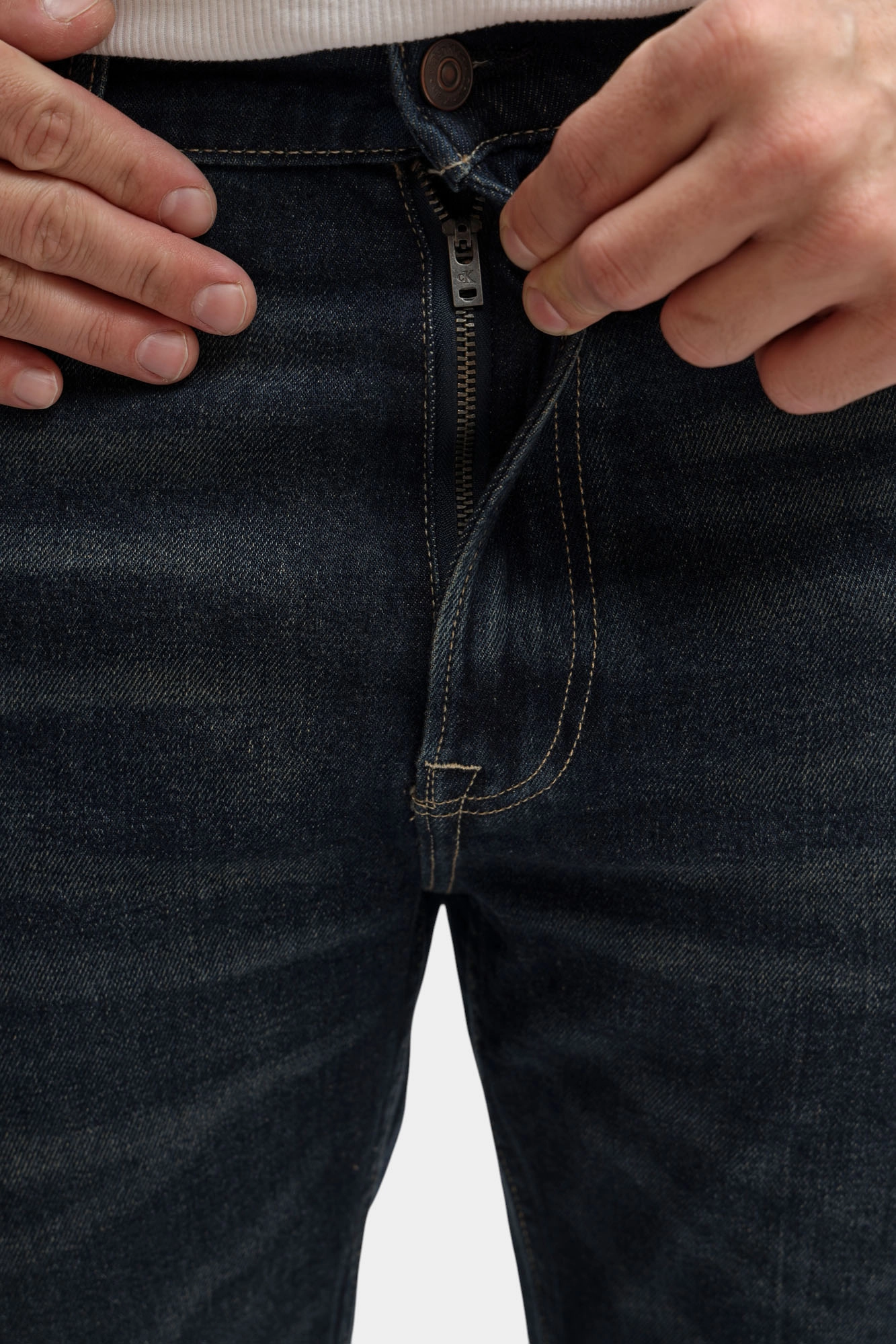 LV04RD719G Джинсы Calvin Klein Jeans Синий