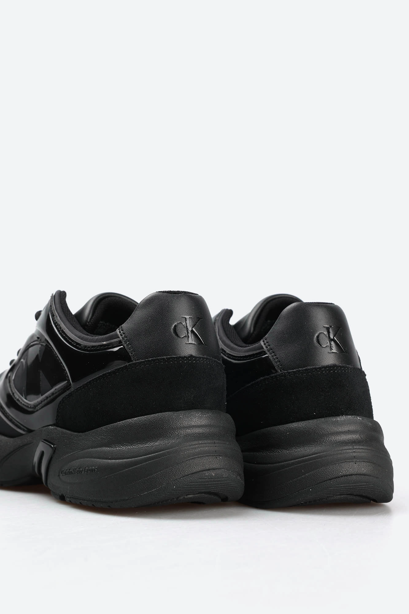 YW0YW01312 Высокие кроссовки Calvin Klein Jeans Черный