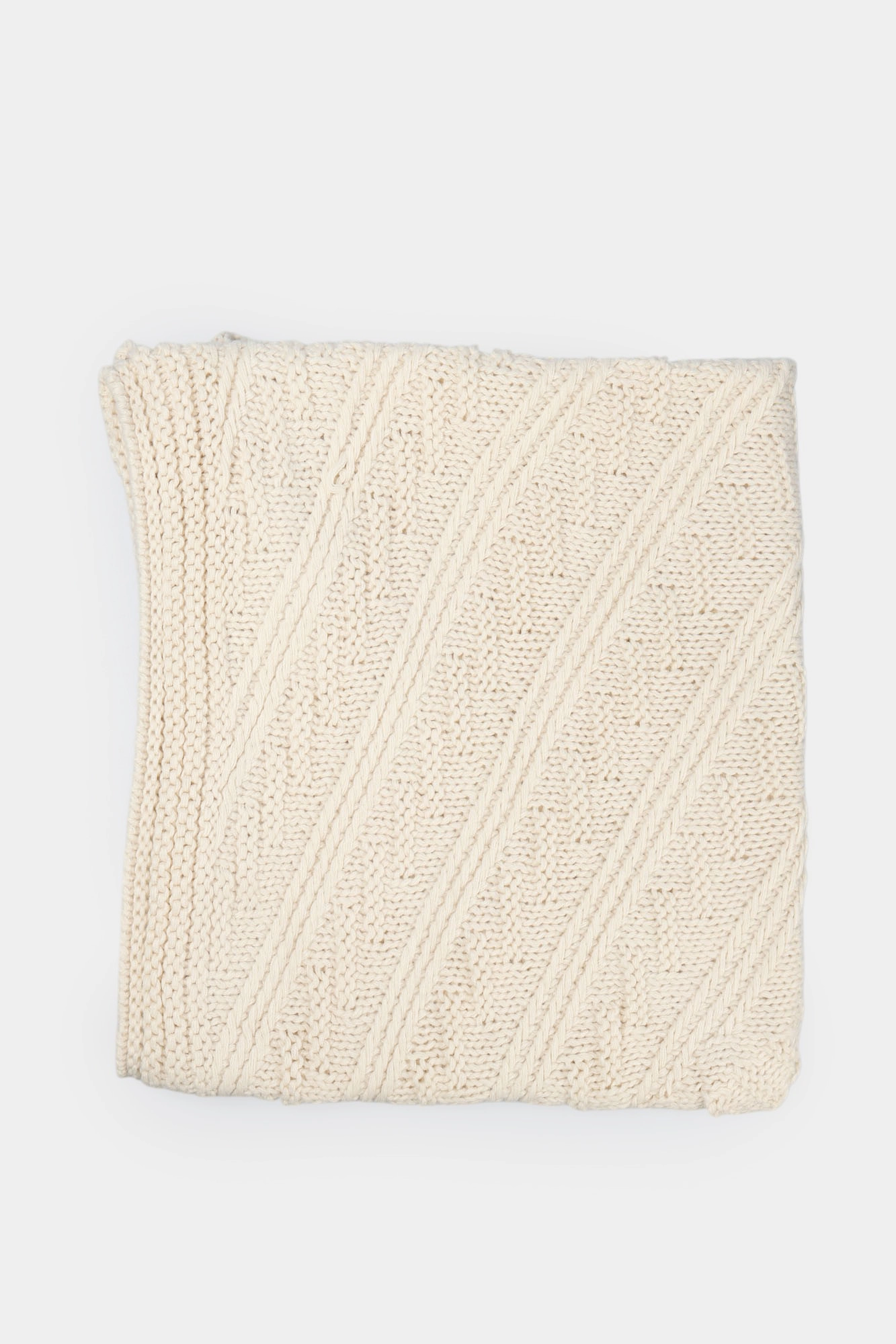 5299-039-54 Палантин Marc Cony Молочный