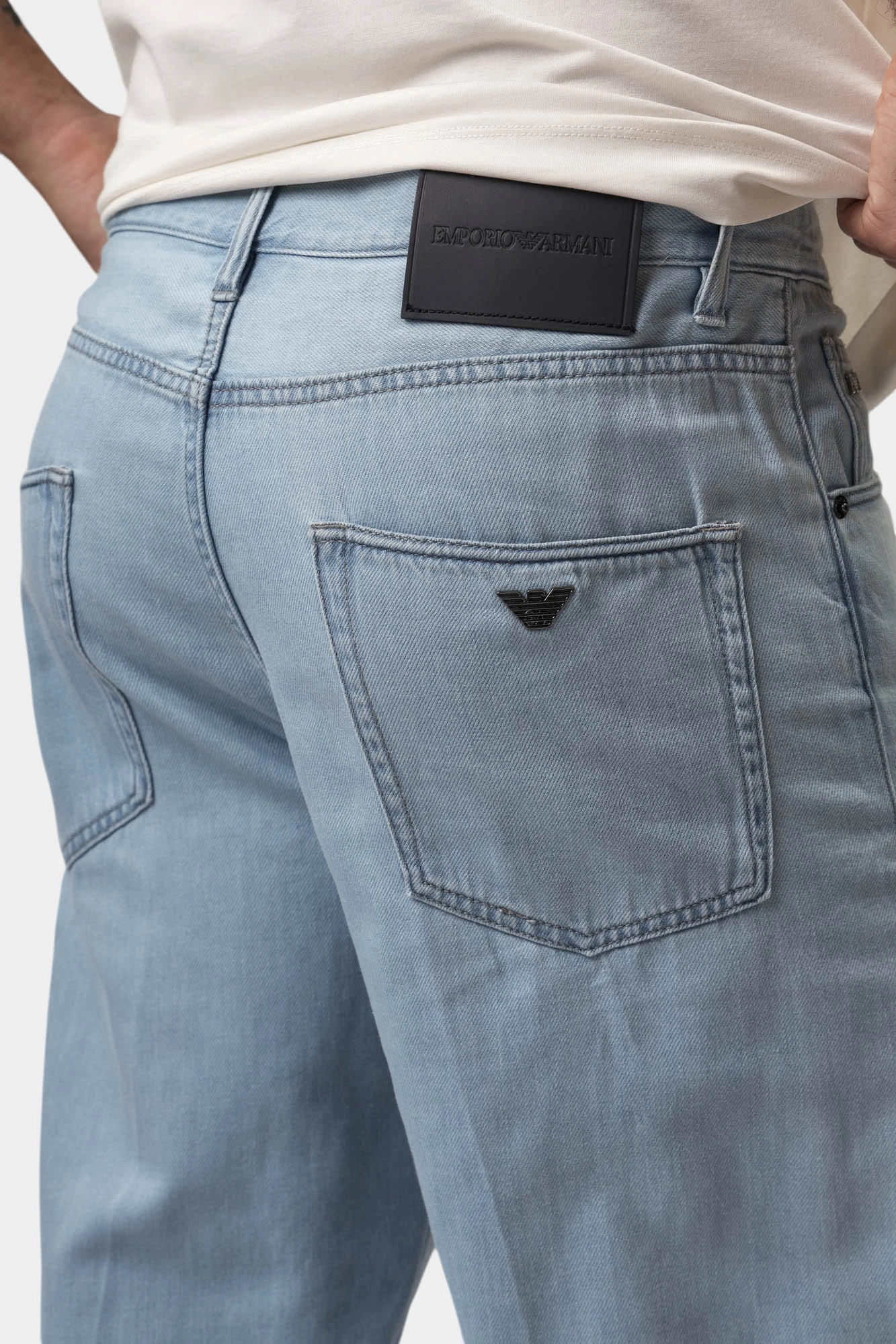 EM000665_AF13428 Брюки джинсовые Emporio Armani Синий