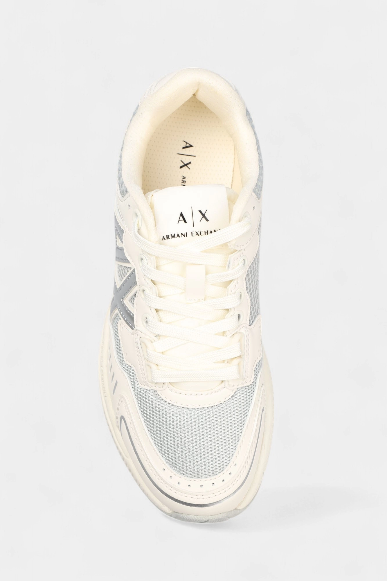 XDX195_XV944 Кроссовки Armani Exchange Белый