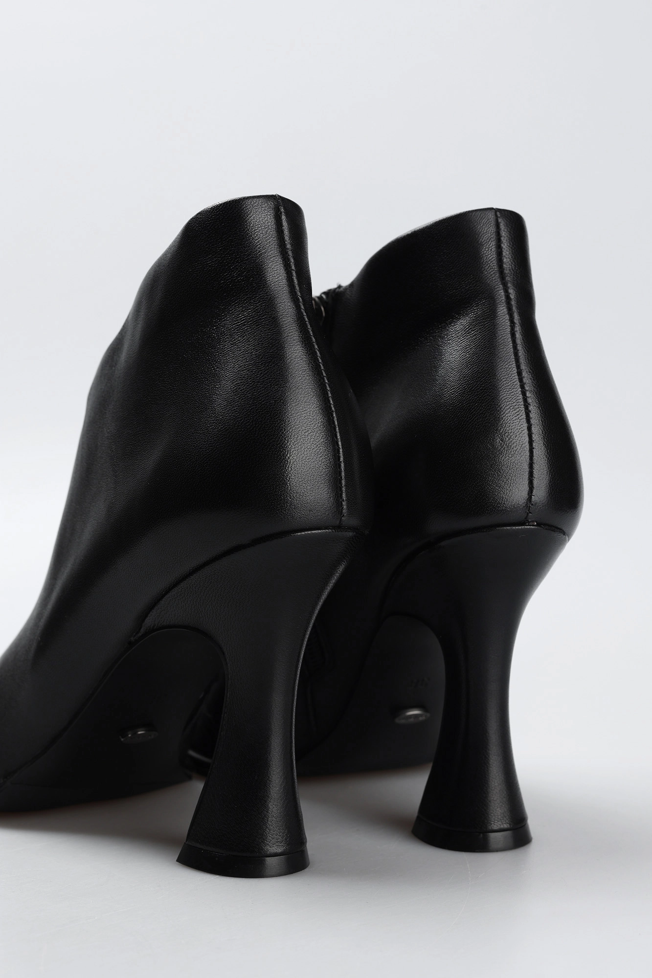 TY1002-0401 Ботильоны Graciana Черный