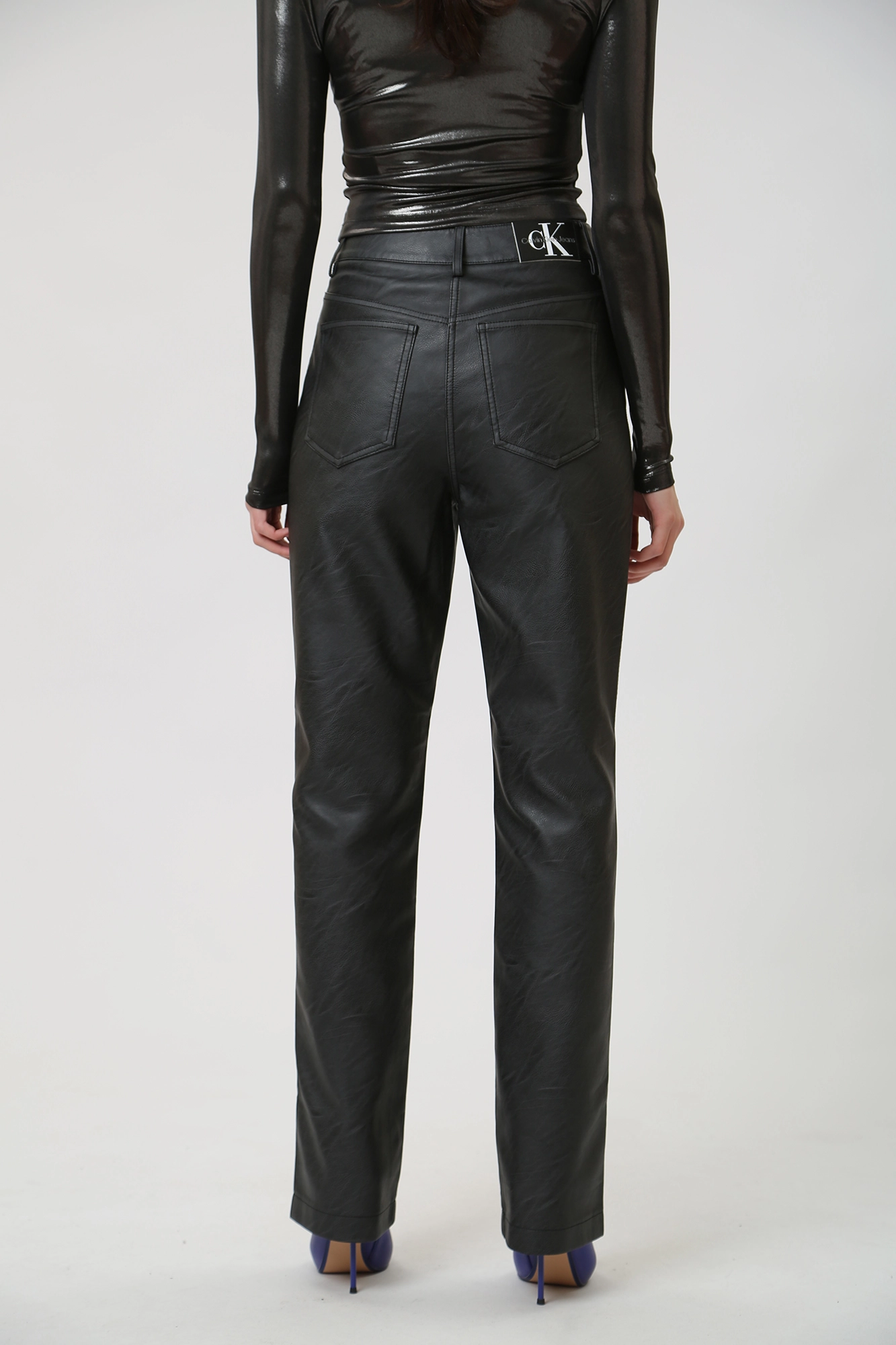 J20J222552 брюки calvin klein jeans 