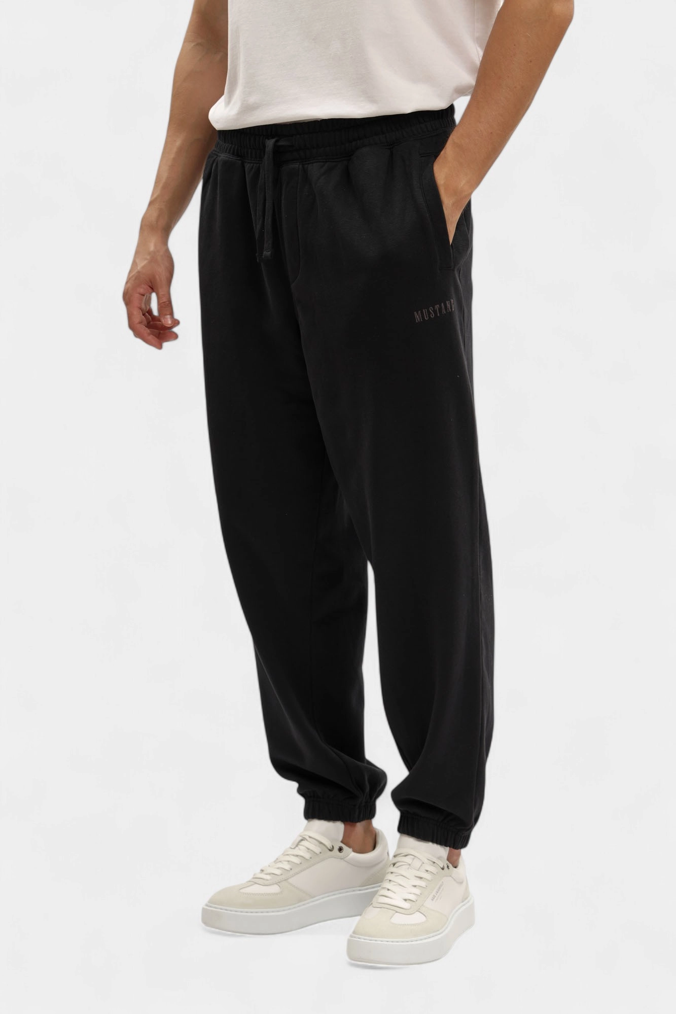 1016975 Джоггеры Mustang Черный