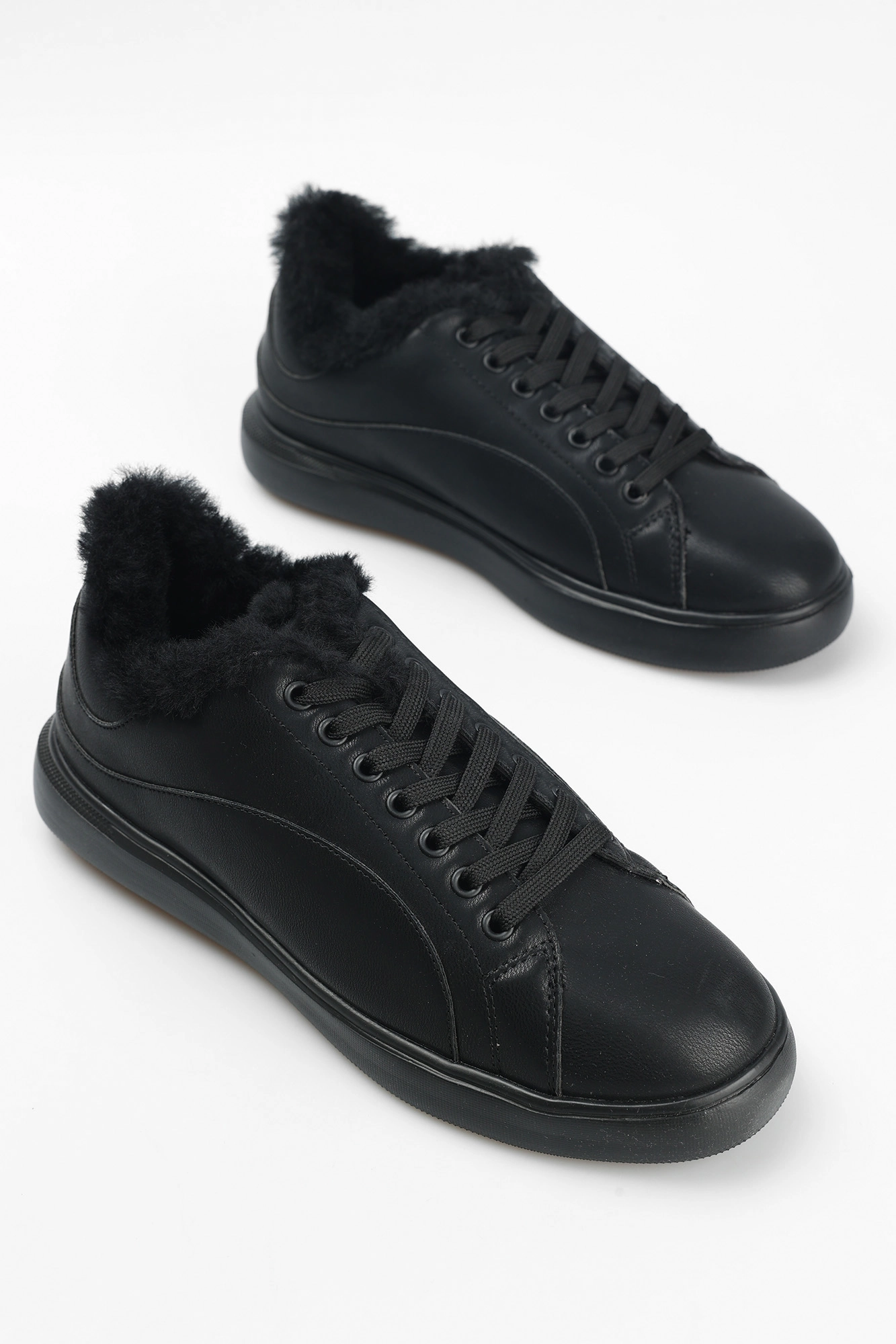 79A00912-9Y099991 Кеды Trussardi Черный