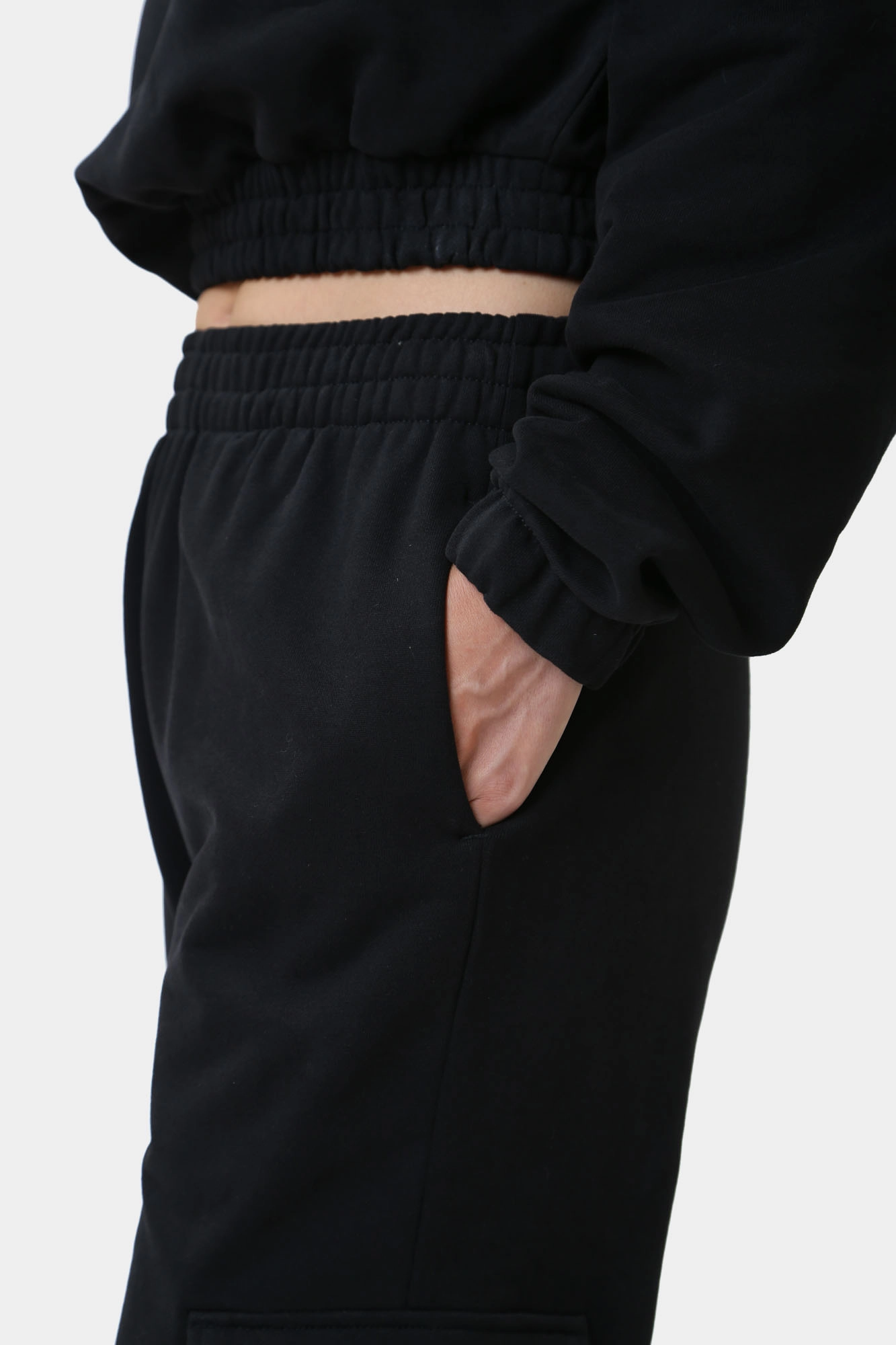 J20J223589 брюки спортивные calvin klein jeans 