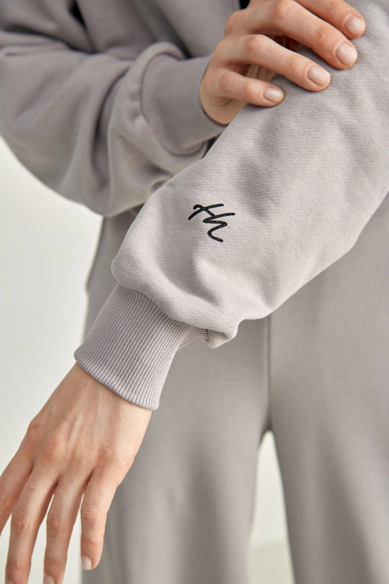 W-241-P-11-0091 тректоп the hills