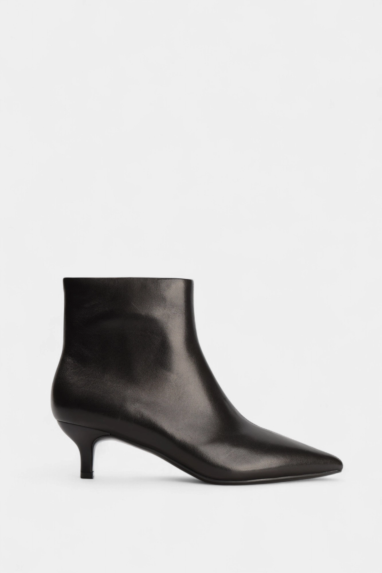 S8-278-601 Ботильоны Graciana Черный