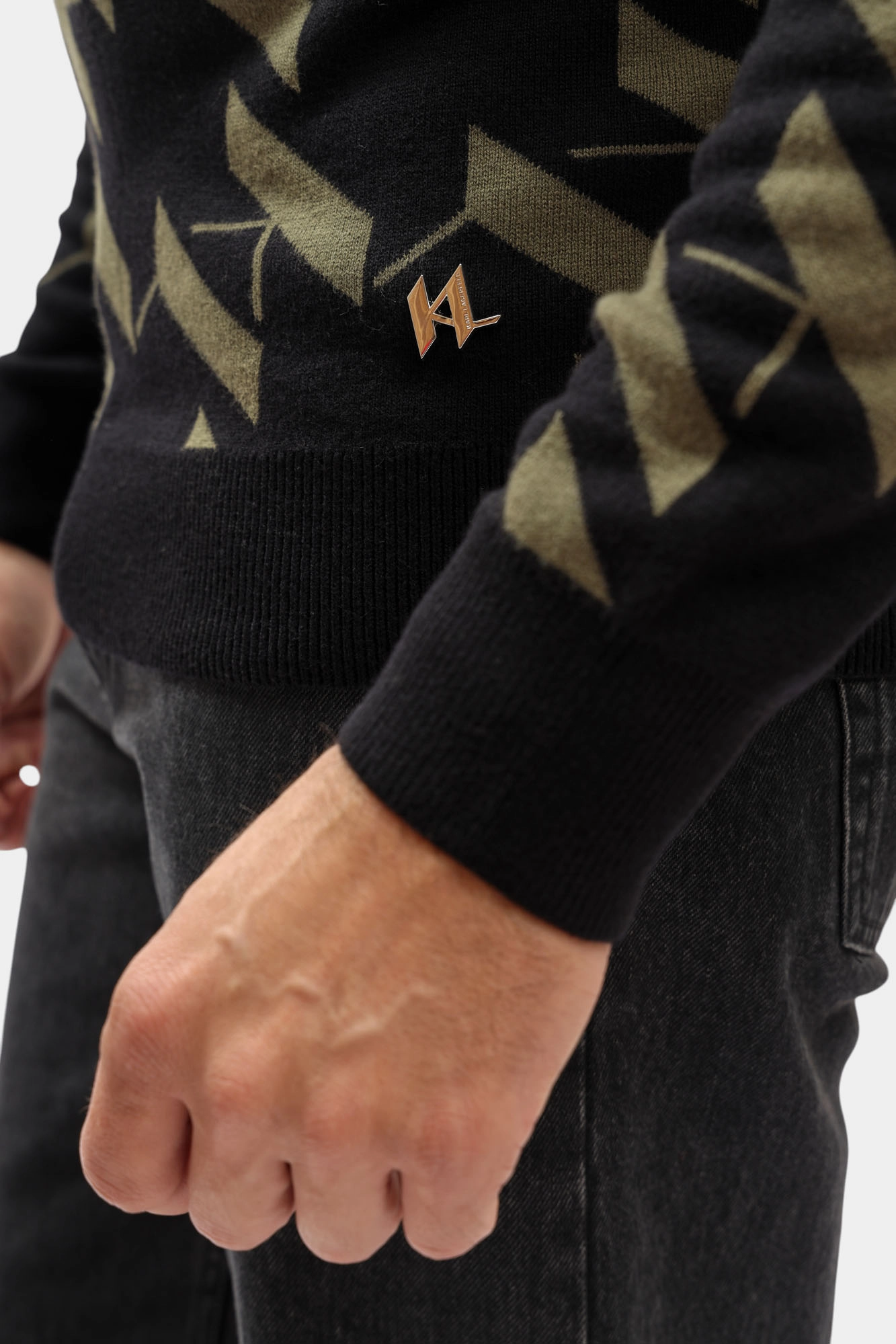 554305_655022 Джемпер Karl Lagerfeld Черный