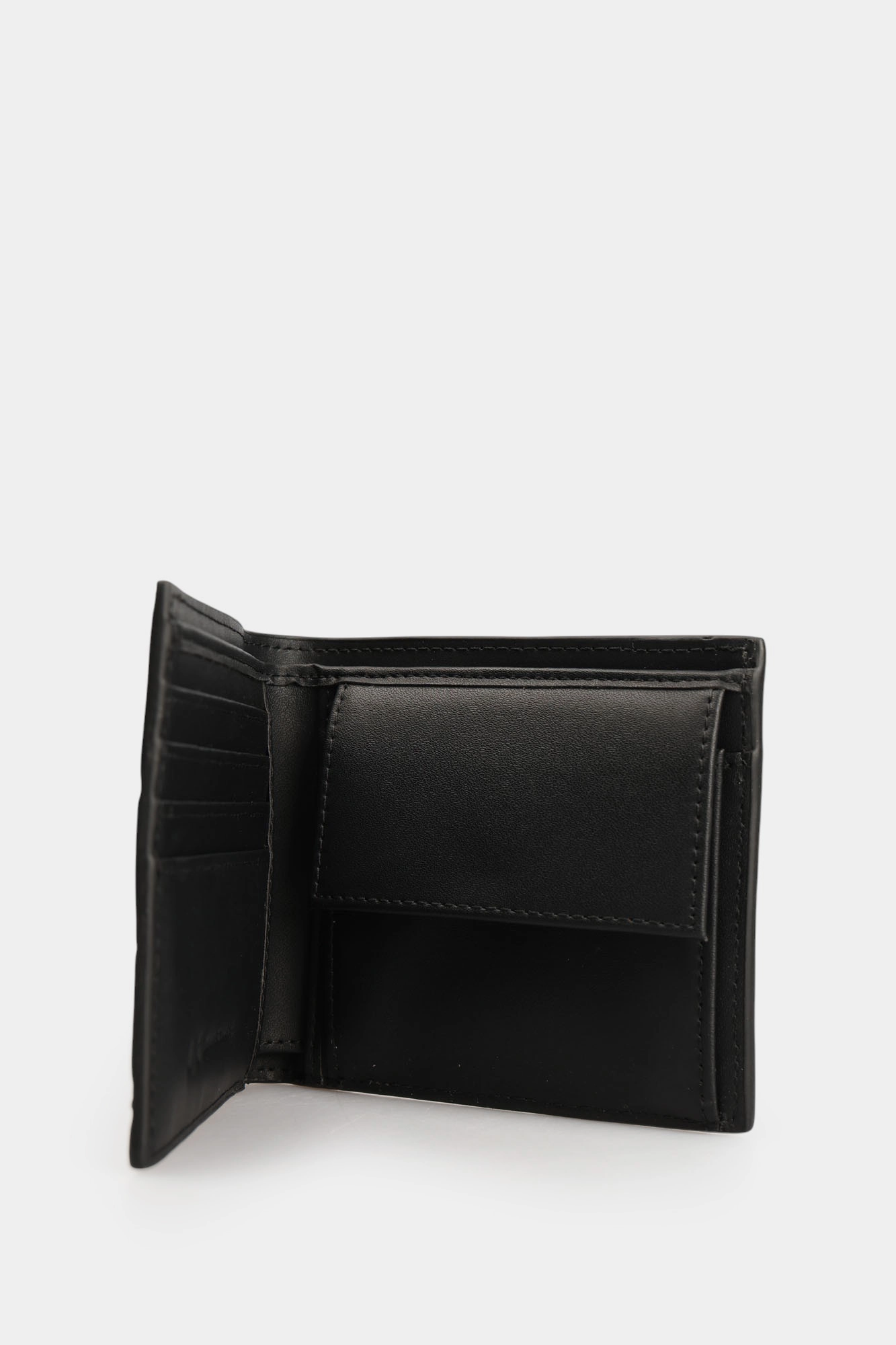 XM000167_AF12133 Кошелек Armani Exchange Черный