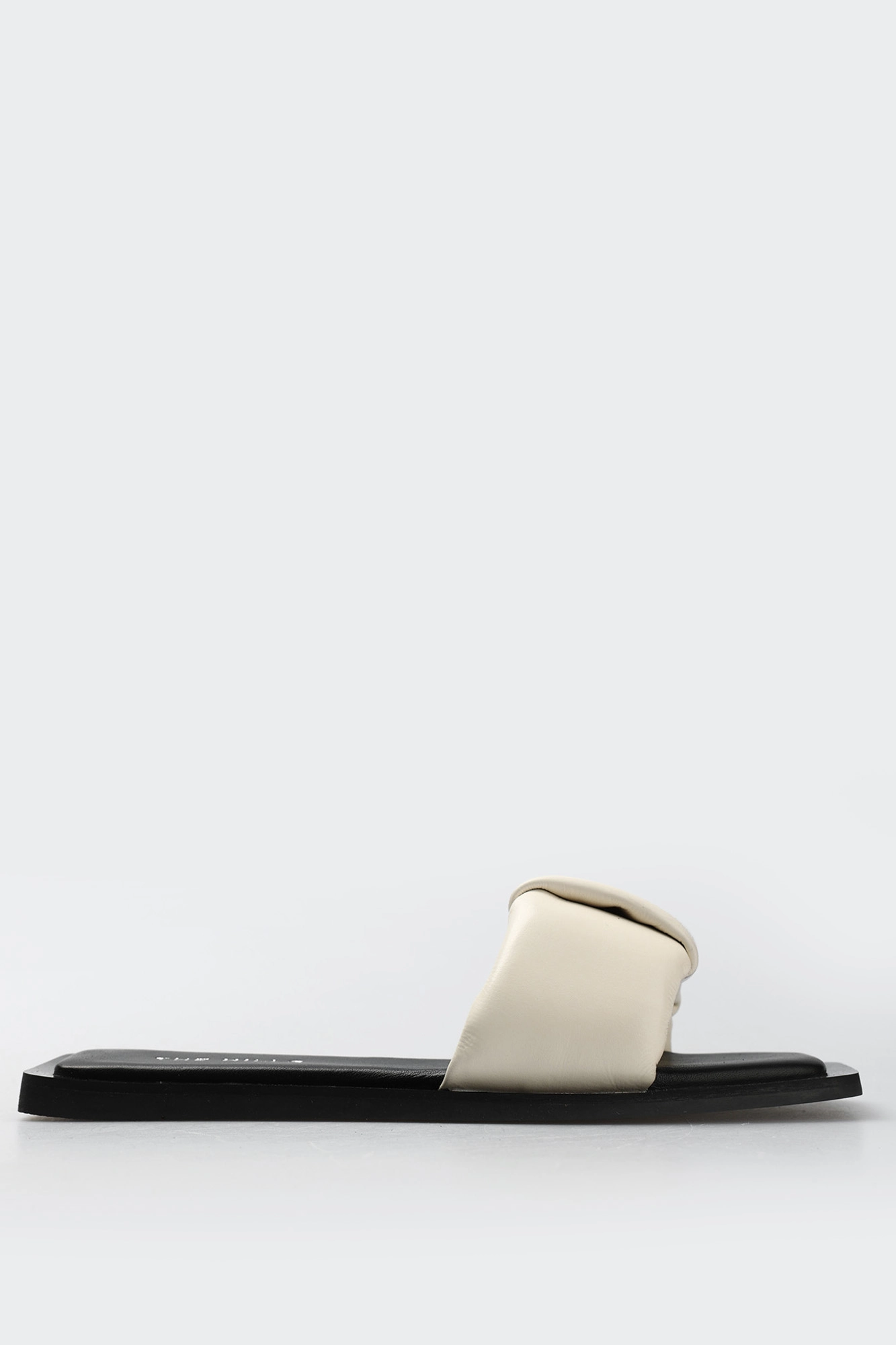 22-2221-21 Сабо The Hills Белый