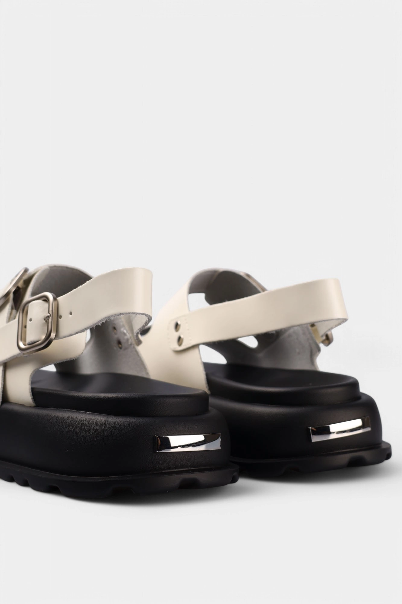 S8-362-1 Сандалии Graciana Белый