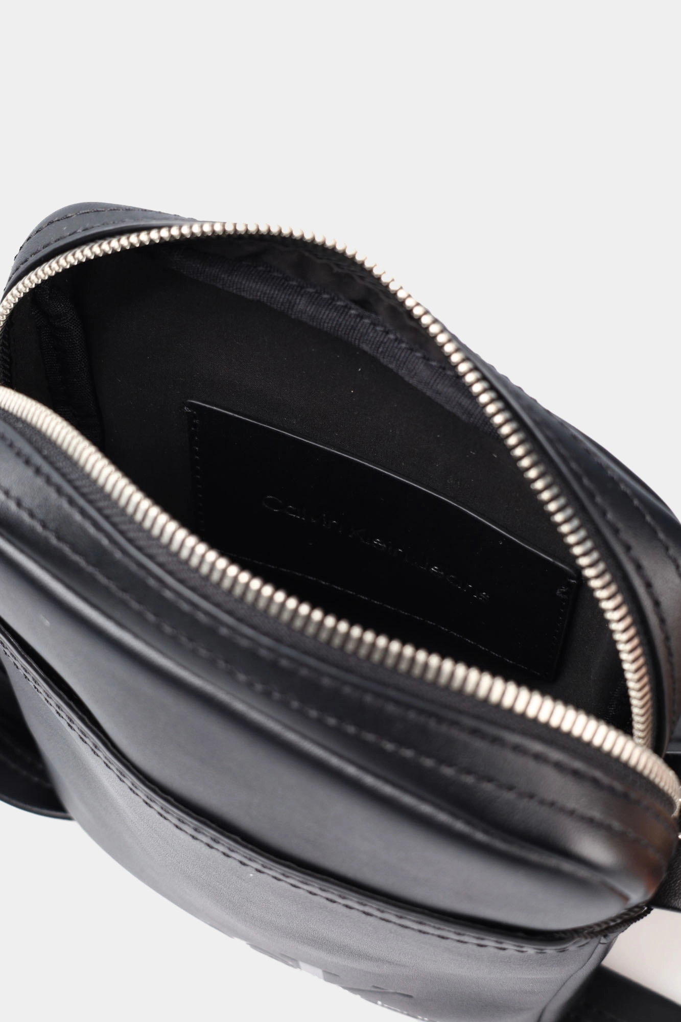 Calvin Klein Jeans K50K512025 BEH Med Online.ru