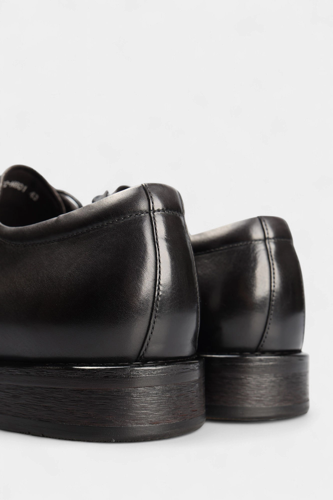 A779-H02_120825 Туфли Marc Cony Серый