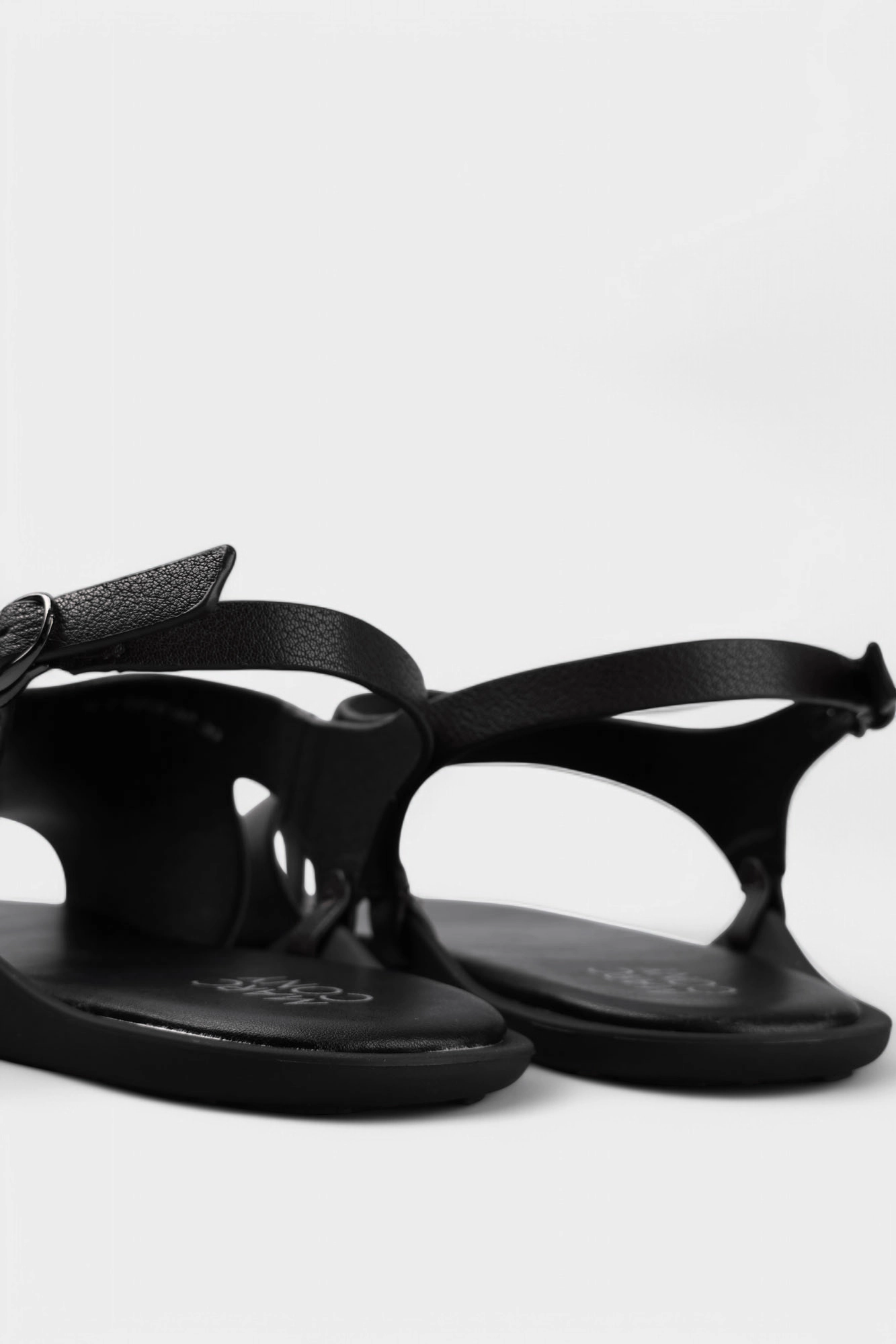 МС02KK Сандалии Marc Cony Черный