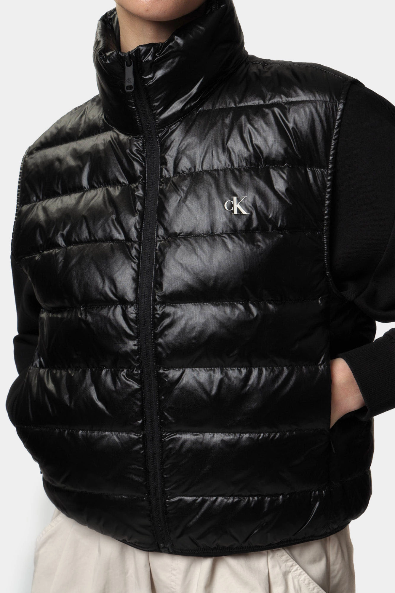 J20J224711 жилет calvin klein jeans 