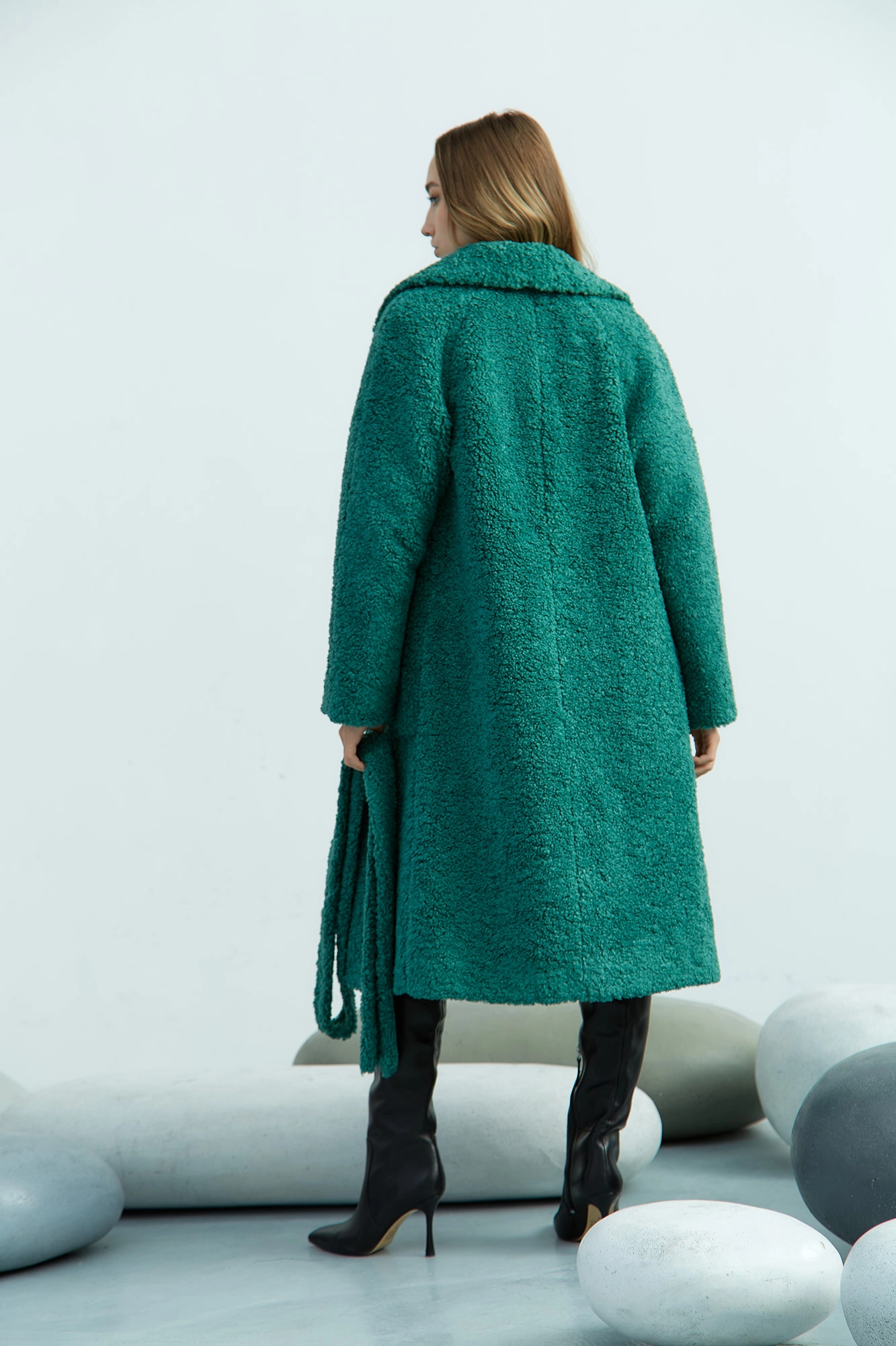 W-232-ZM-1111УК шуба the hills 