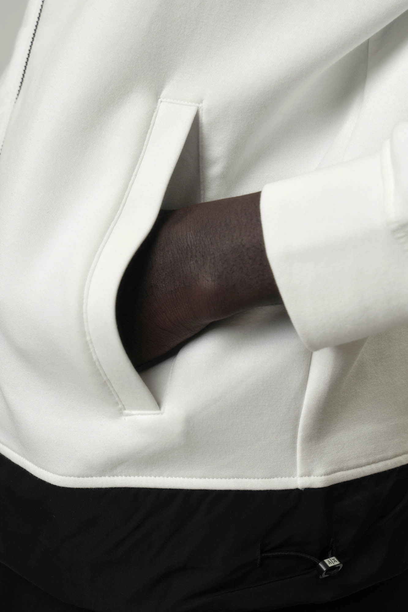 XM000515_AF13047 Толстовка с капюшоном Armani Exchange Белый