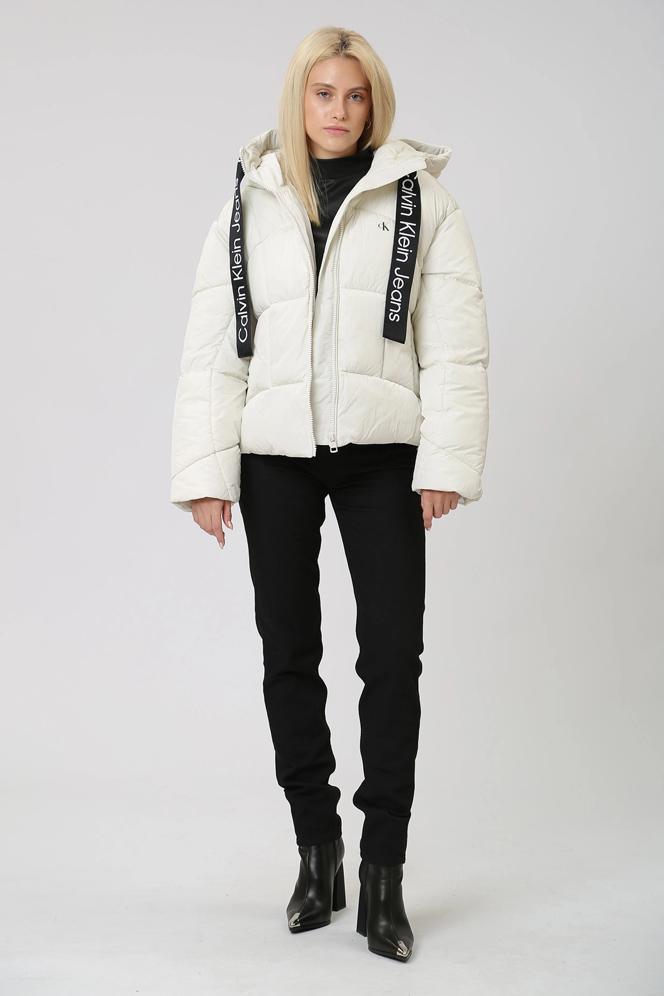 J20J221901 куртка calvin klein jeans 