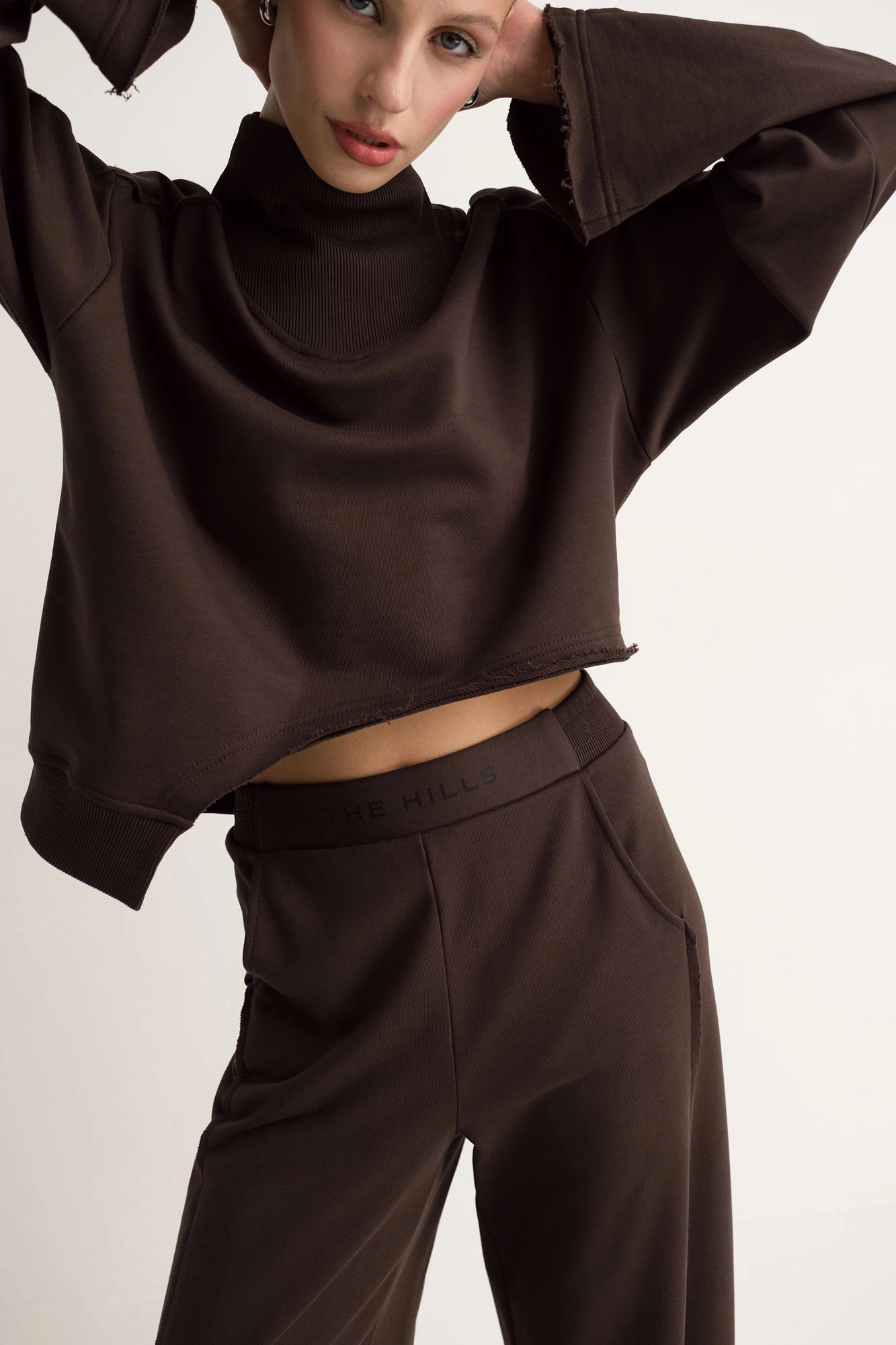 W-242-P-43-0006 свитшот the hills 