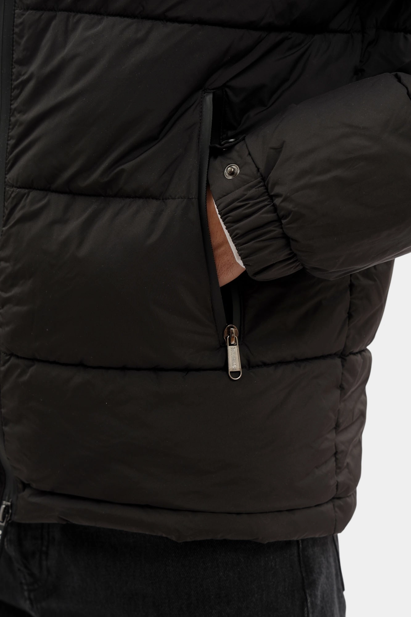 BMG1318 Пуховик Bikkembergs Черный